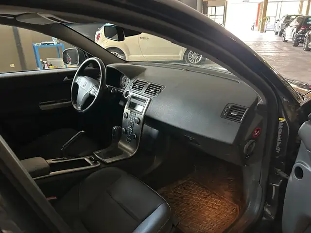 Volvo V50 view 9