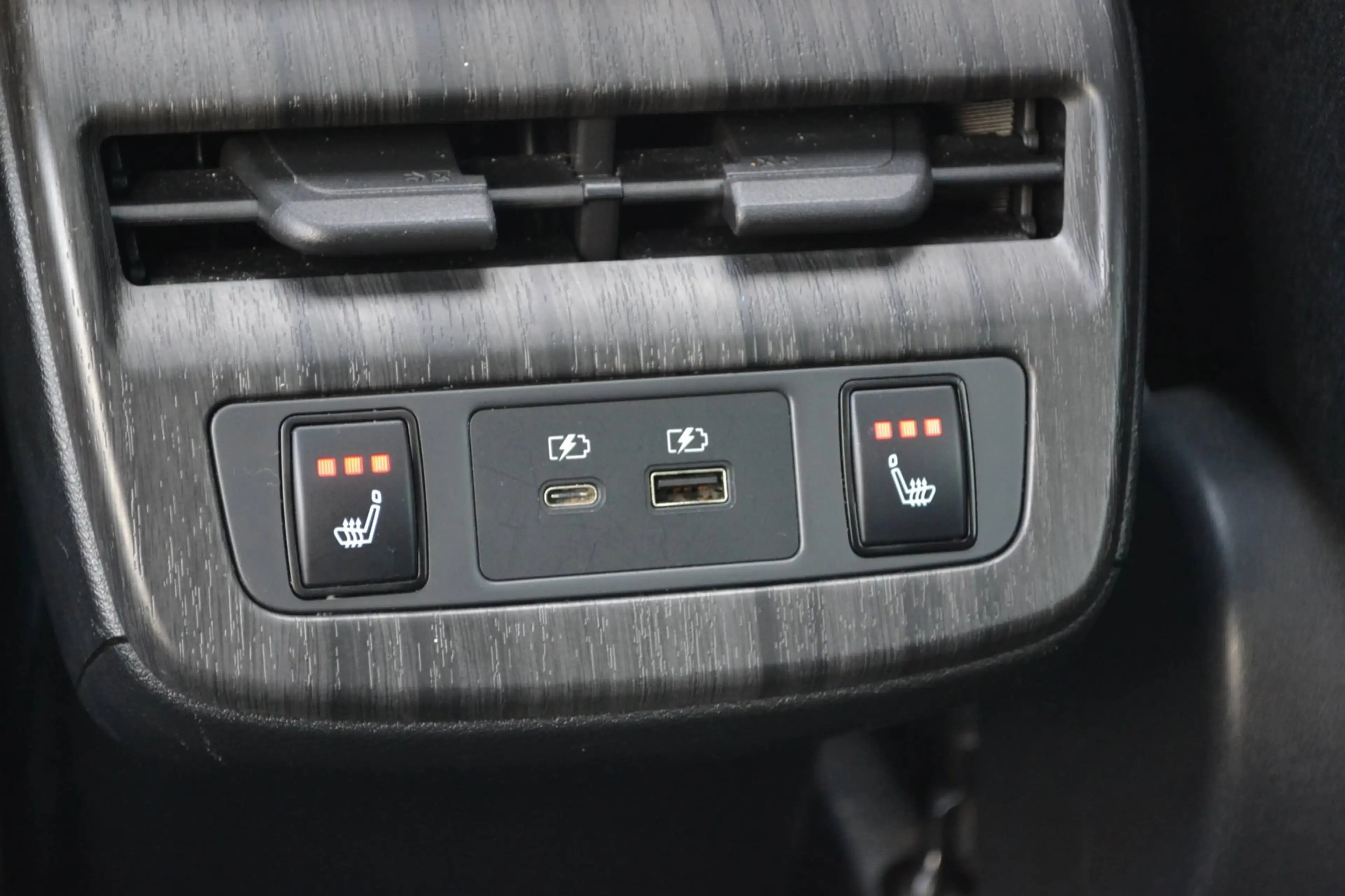 Nissan Ariya Evolve 91 kWh SOH98% Wpomp CarPlay Pano Leder LED — photo 19