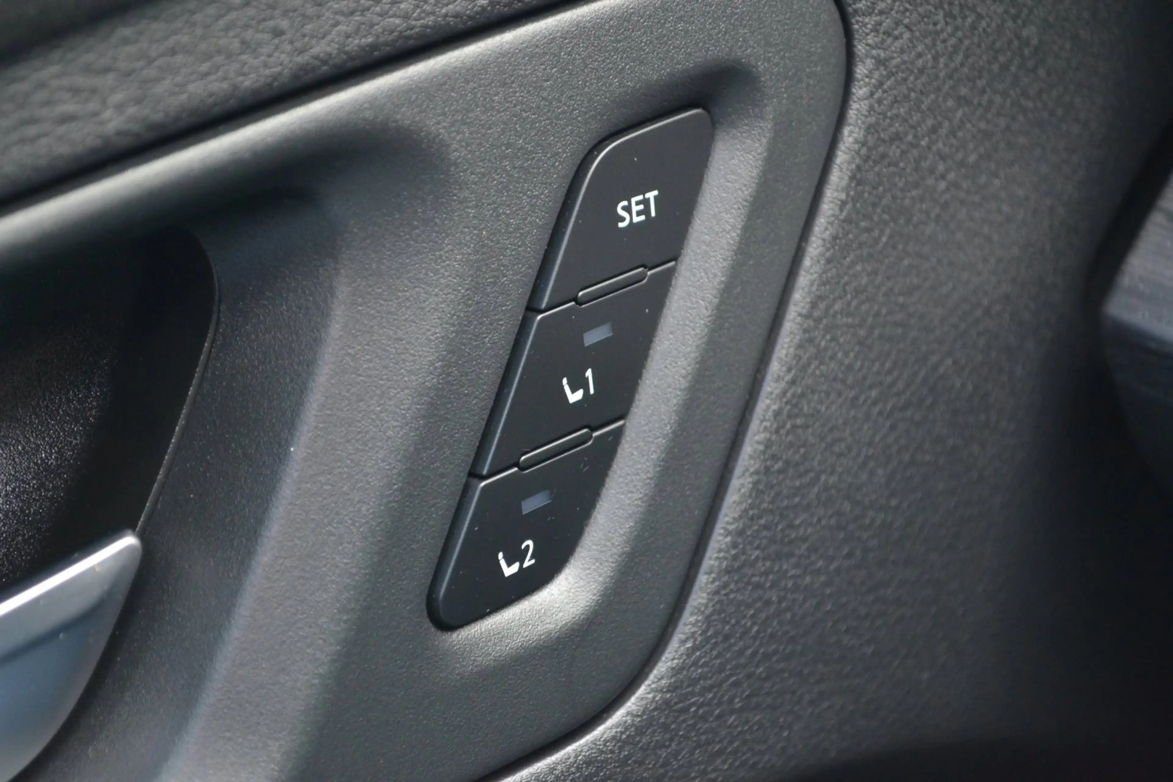 Nissan Ariya Evolve 91 kWh SOH98% Wpomp CarPlay Pano Leder LED — photo 24