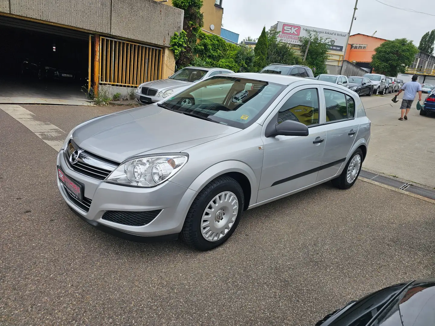 Opel Astra Selection "110 Jahre" 1-Hand TÜV bis 06.2026 Gris - 1