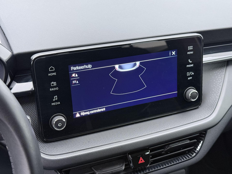 Skoda Fabia 1.0 TSI Essence | Airco | Parkeerhulp | LED | Elek — photo 10