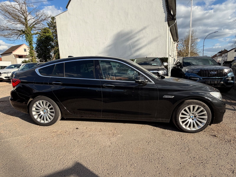 BMW 550 xDrive — photo 7