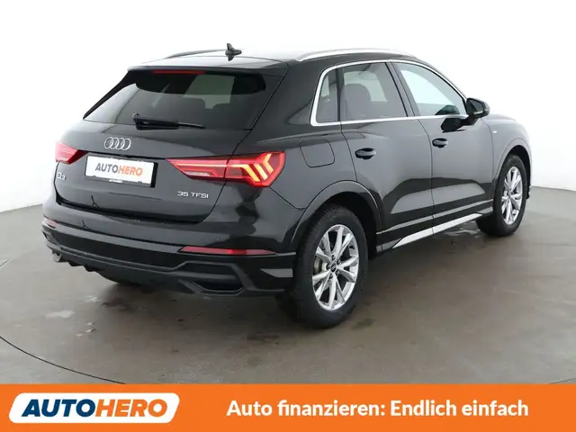 Audi Q3 view 6