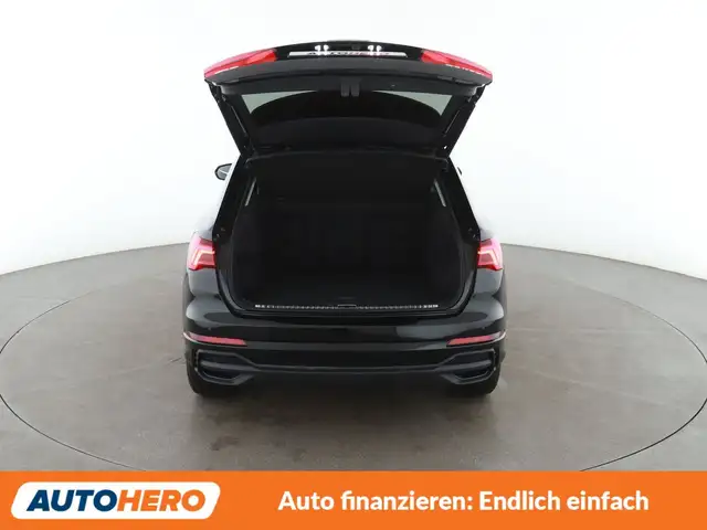 Audi Q3 view 17