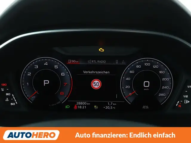 Audi Q3 view 20