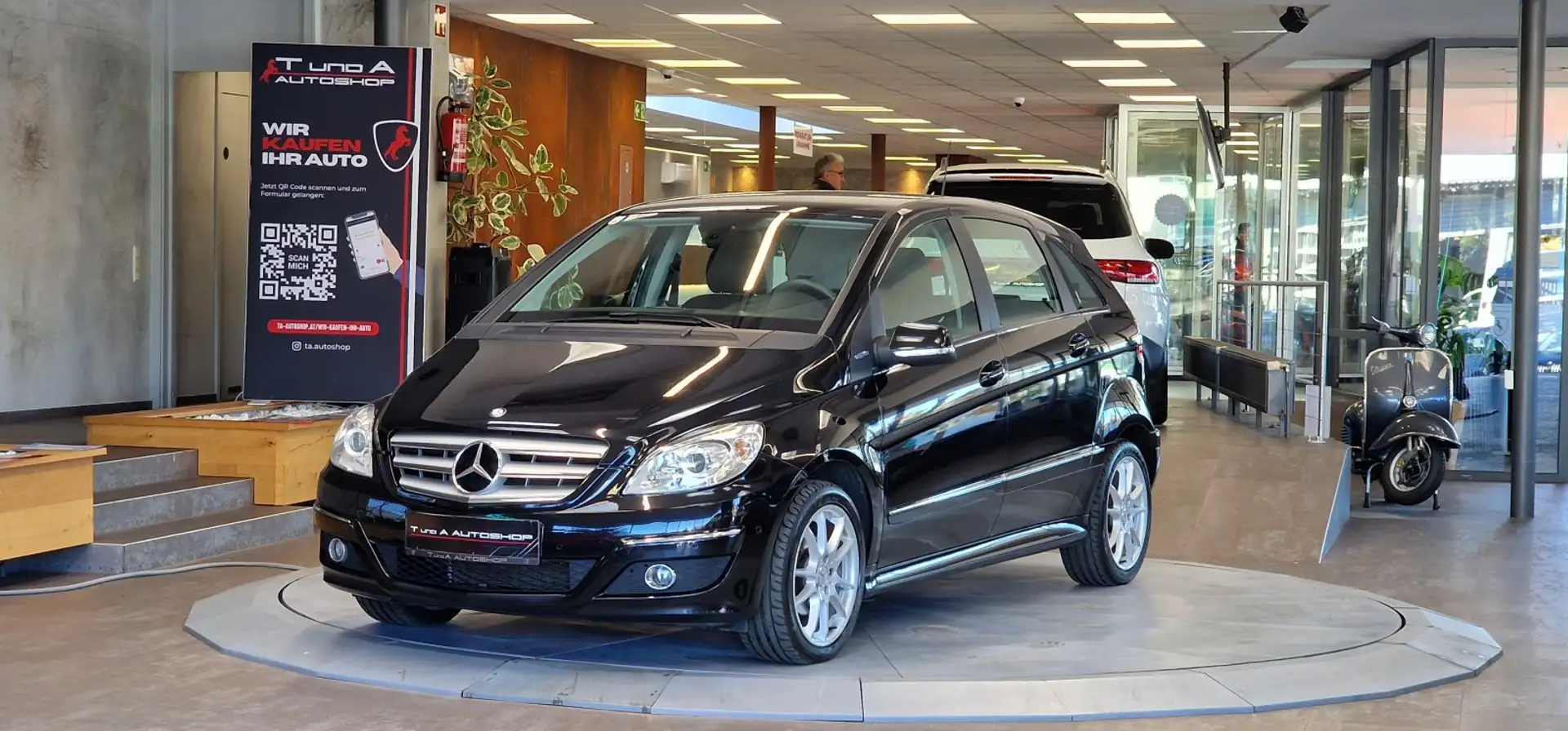 Mercedes-Benz B 180 *Sportsitze*17Zoll*PDC* Schwarz - 1