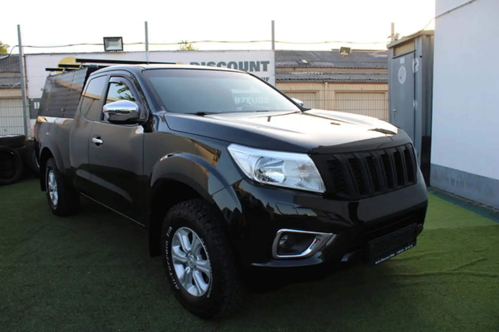 Nissan Navara NP300 Acenta King Cab 4x4 Hardtop*AHK*STZH* Negru - 1