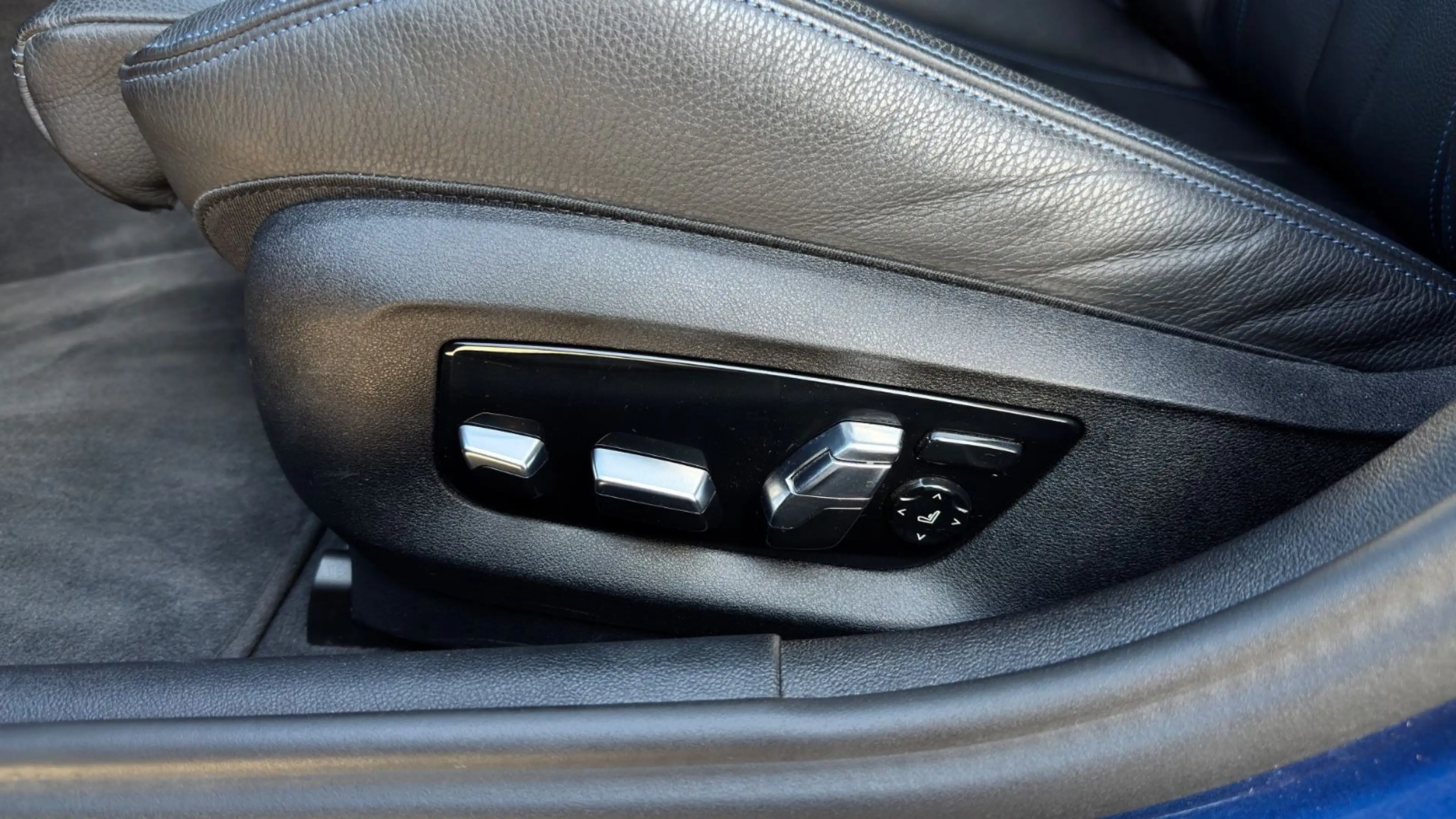 BMW 540 d xDrive M Sport*M-Sitze*Laser*Individual*20 — photo 30