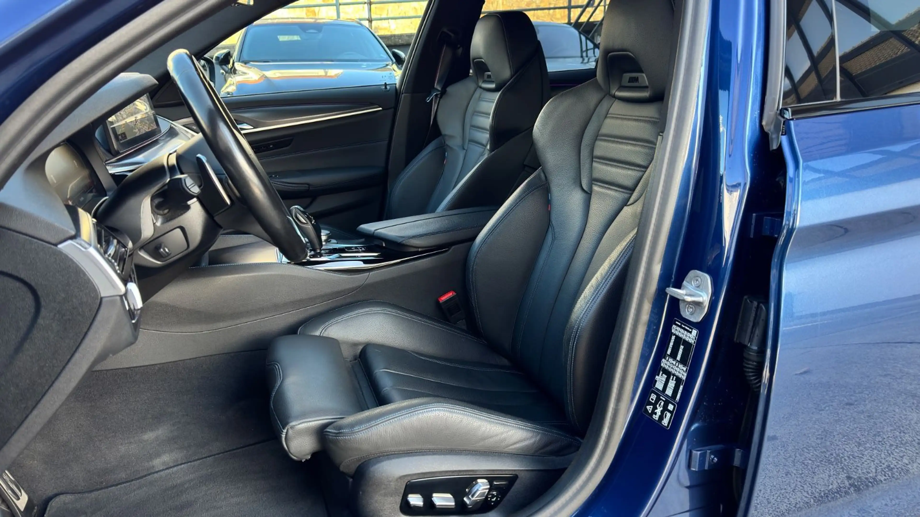 BMW 540 d xDrive M Sport*M-Sitze*Laser*Individual*20 — photo 11