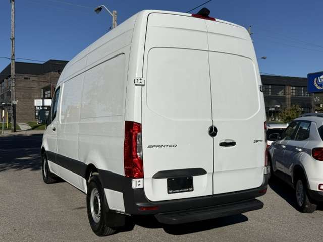 2022 Mercedes-Benz Sprinter Cargo Van