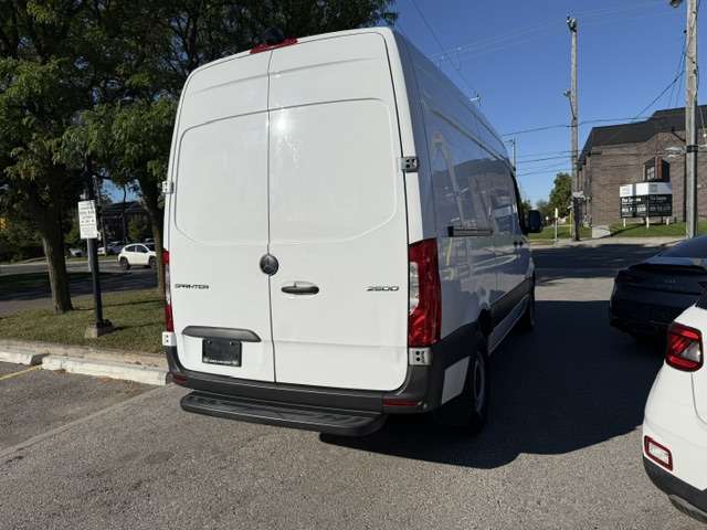2022 Mercedes-Benz Sprinter Cargo Van
