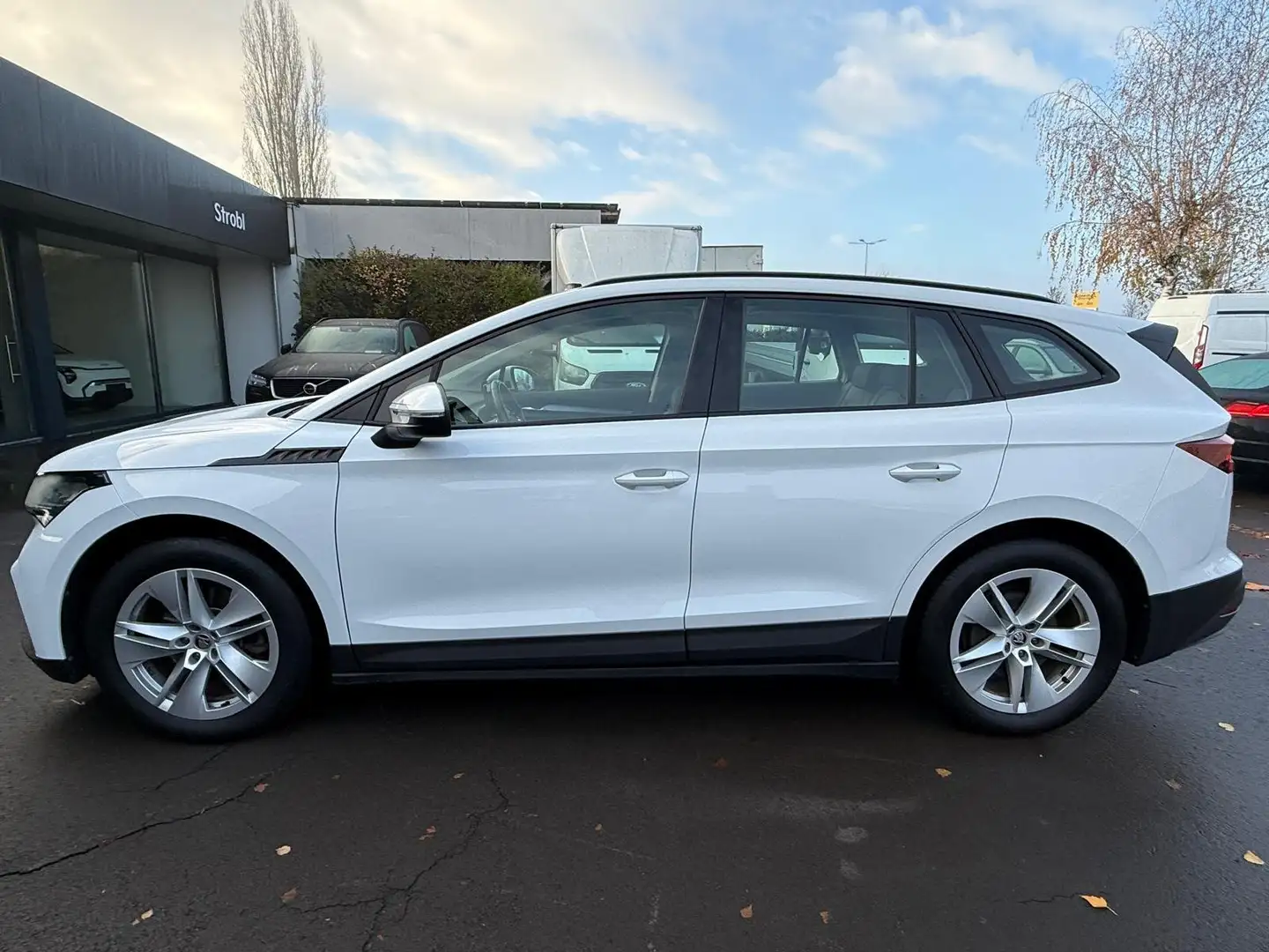 Skoda Enyaq iV 60 62kWh *Wärmepumpe* Blanc - 2