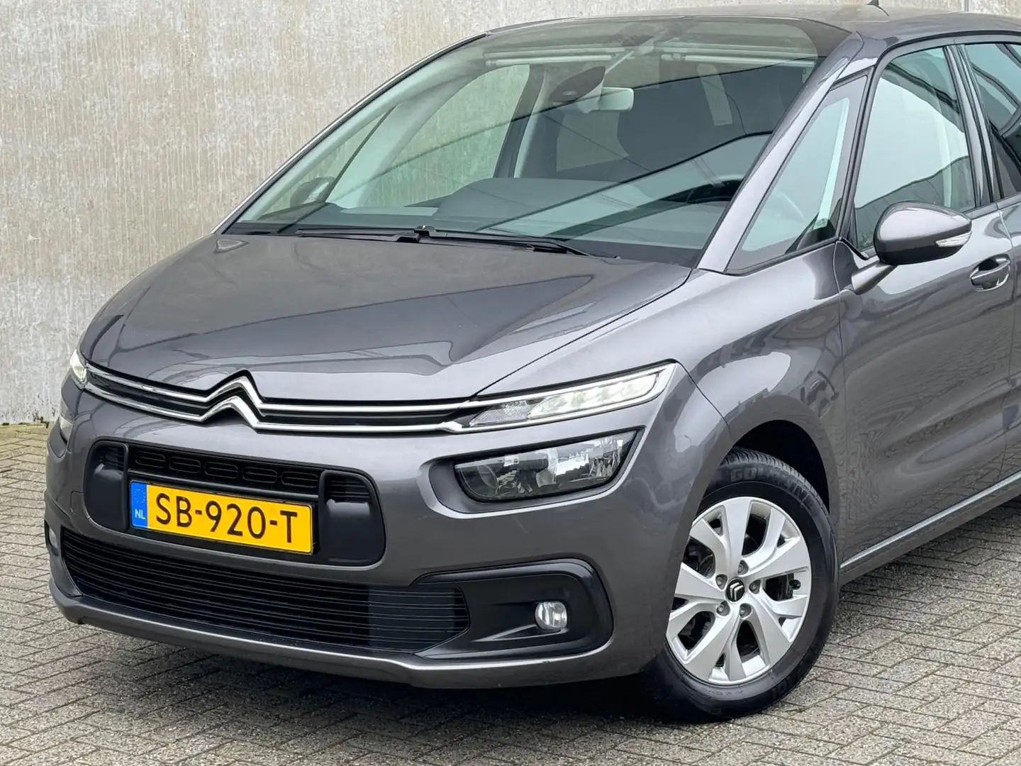 Citroen C4 Picasso 1.2 PureTech 131pk 2018 Grijs NAP|2E EIG. Grijs - 2