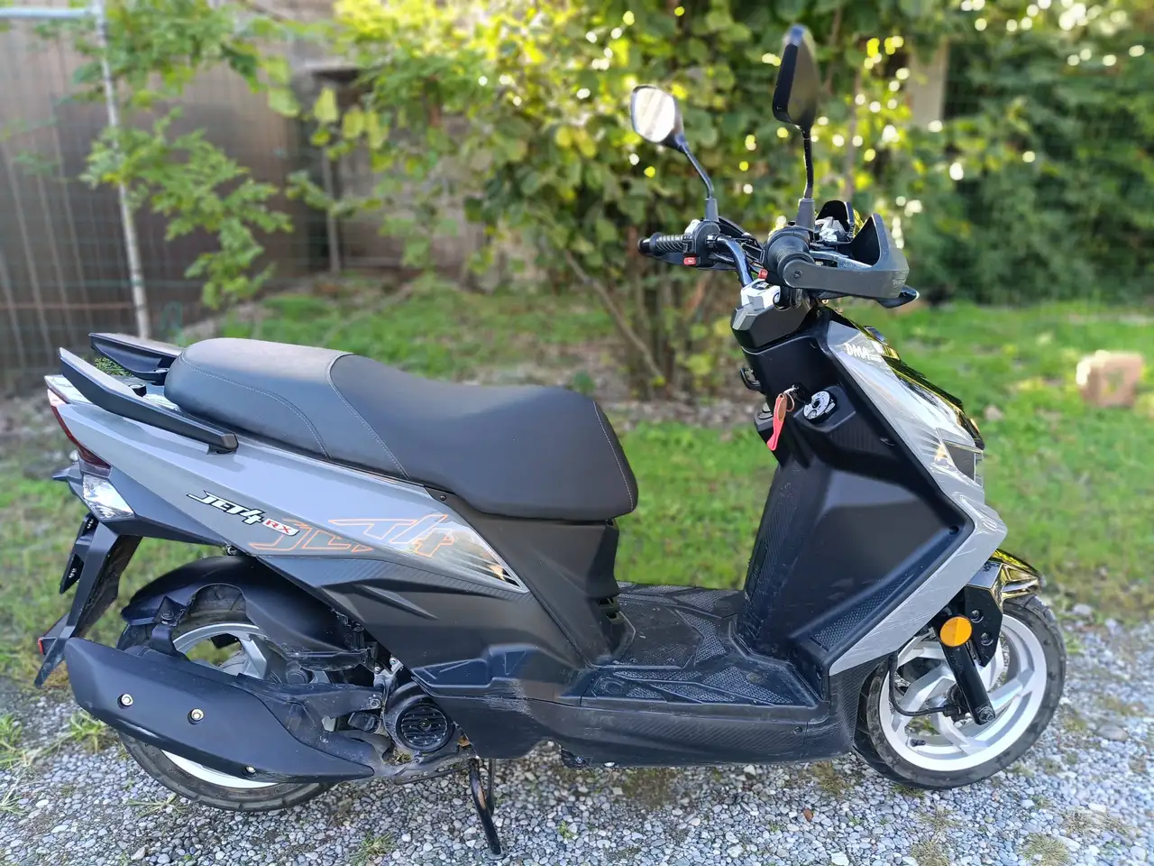 Sym Jet 4