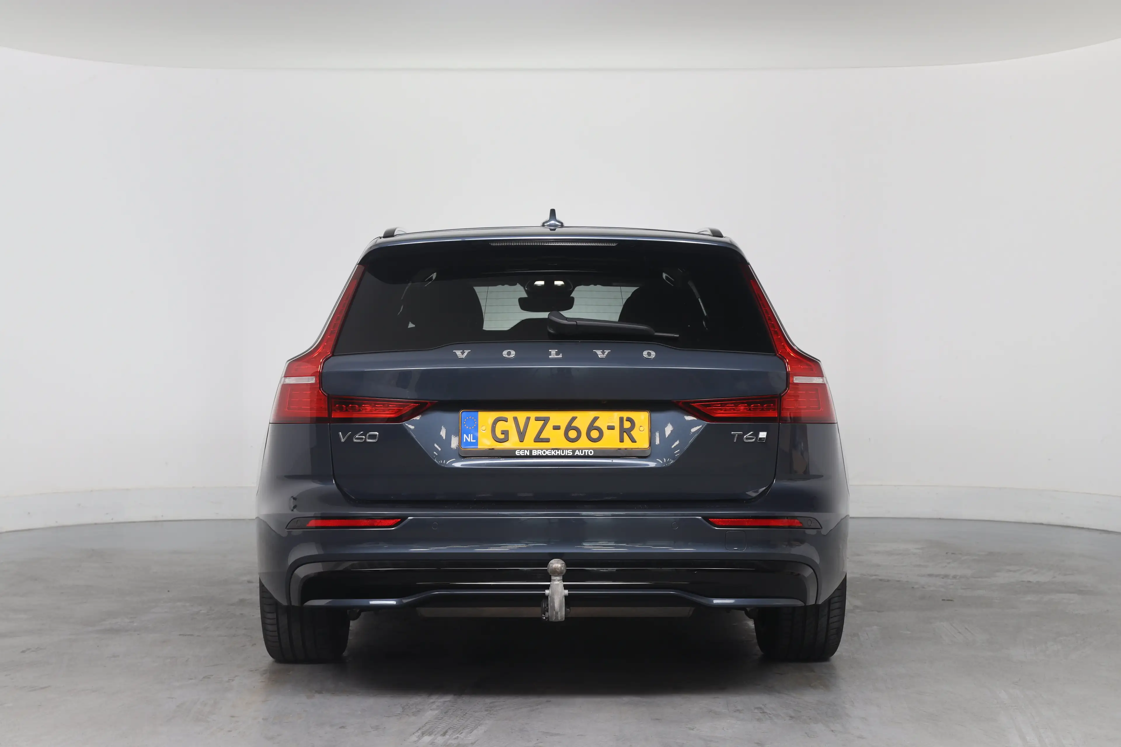 Volvo V60 2.0 T6 Plug-in hybrid AWD Plus Dark | Trekhaak Ele — photo 12