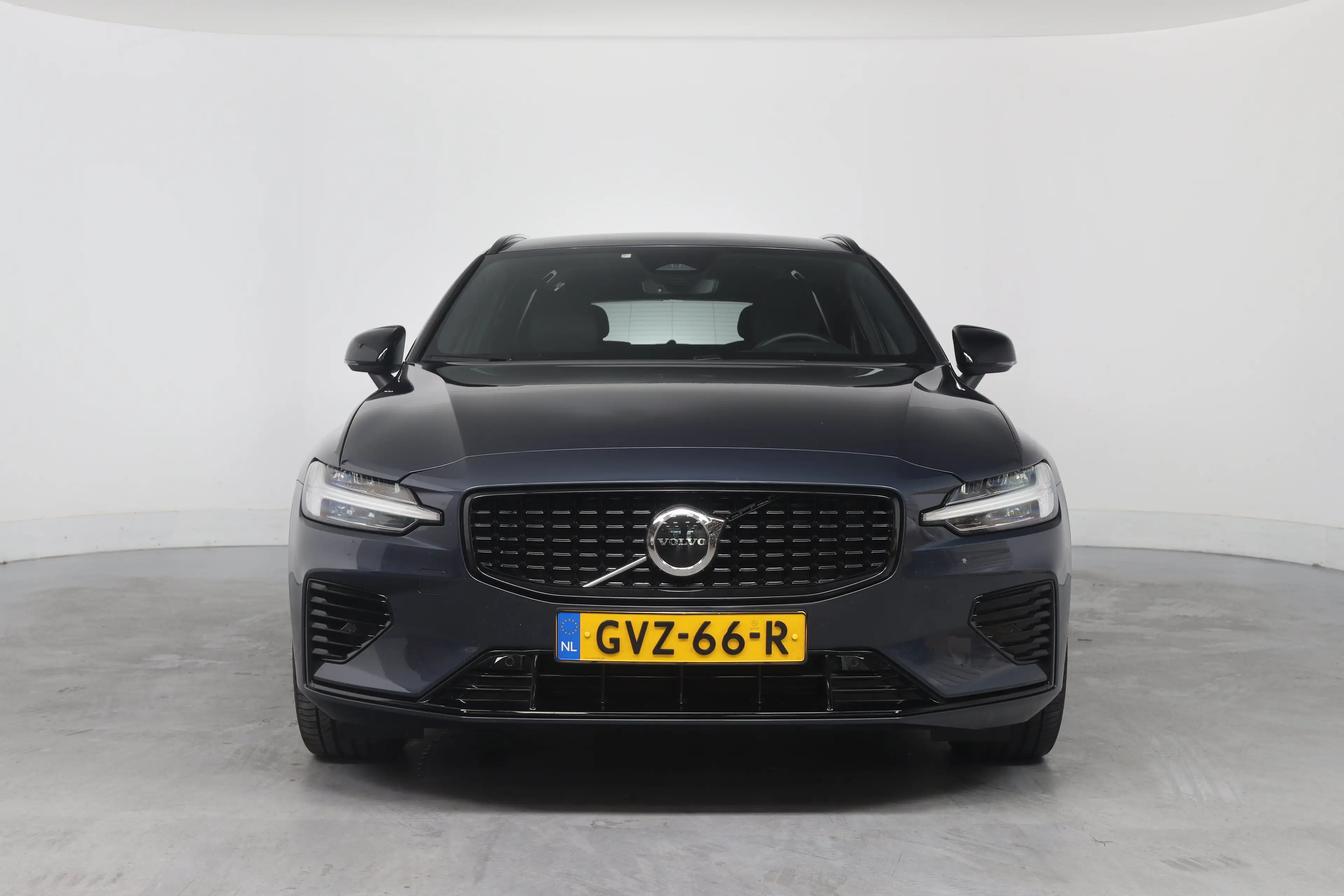 Volvo V60 2.0 T6 Plug-in hybrid AWD Plus Dark | Trekhaak Ele — photo 10
