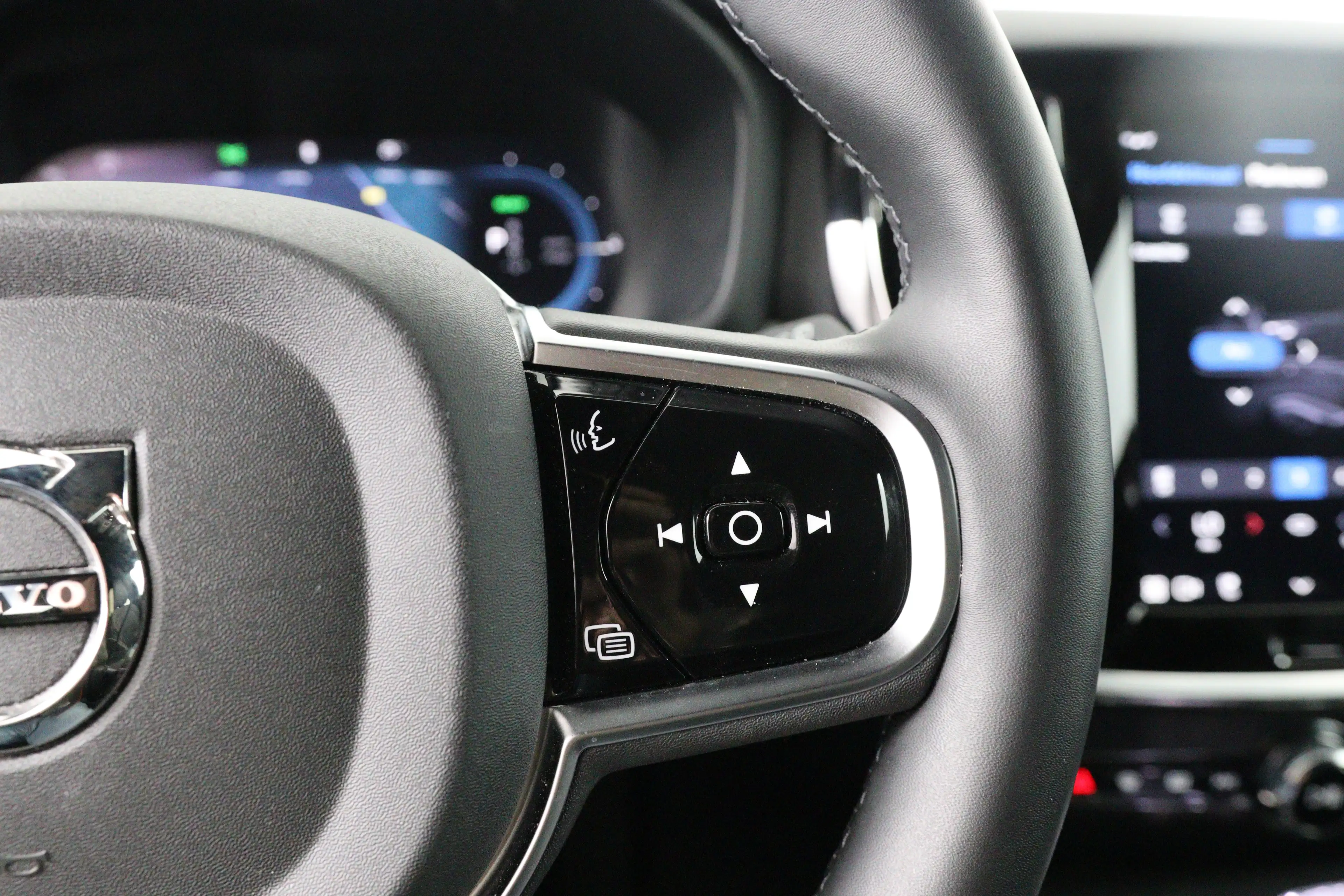 Volvo V60 2.0 T6 Plug-in hybrid AWD Plus Dark | Trekhaak Ele — photo 35