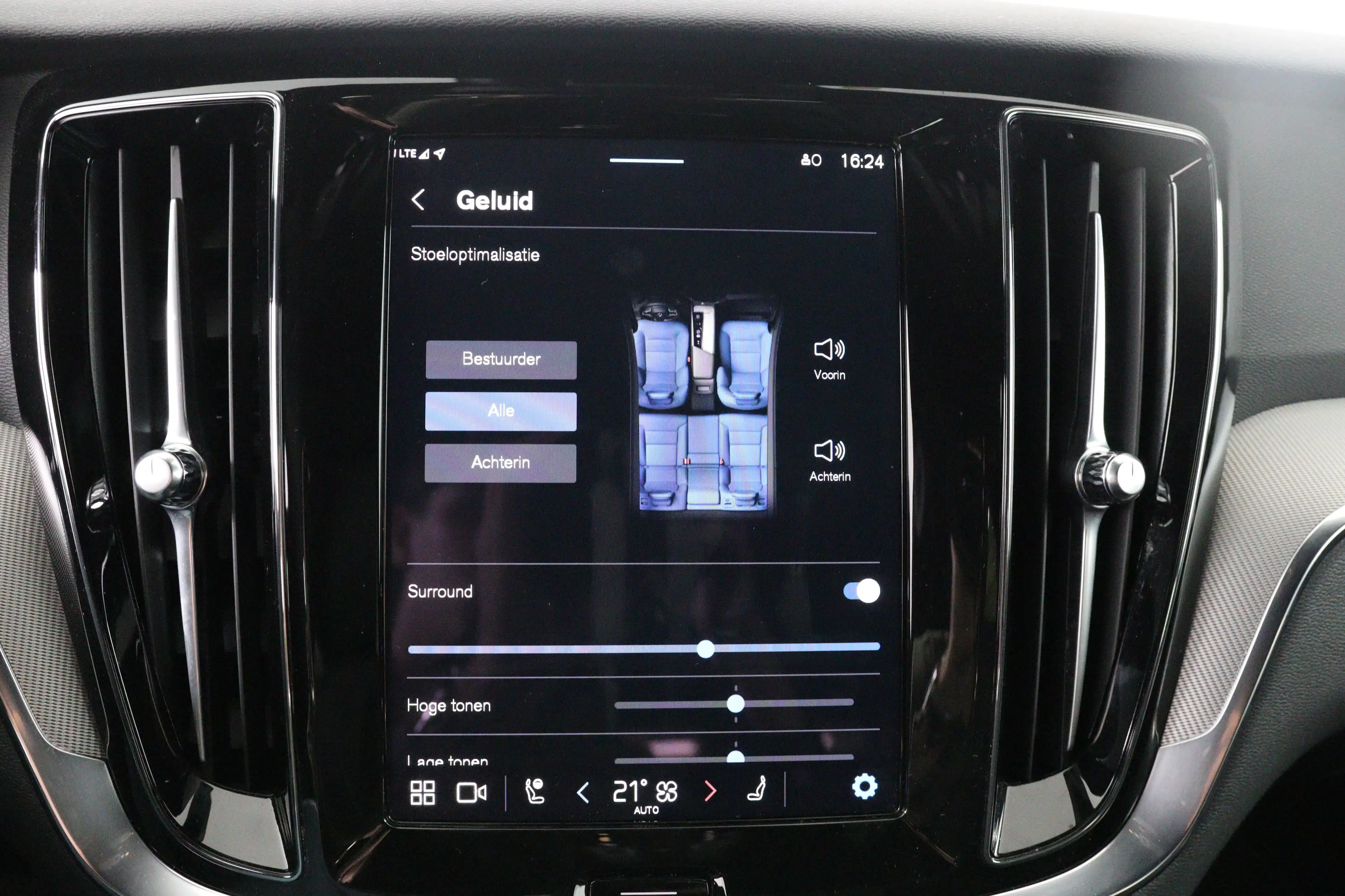Volvo V60 2.0 T6 Plug-in hybrid AWD Plus Dark | Trekhaak Ele — photo 41