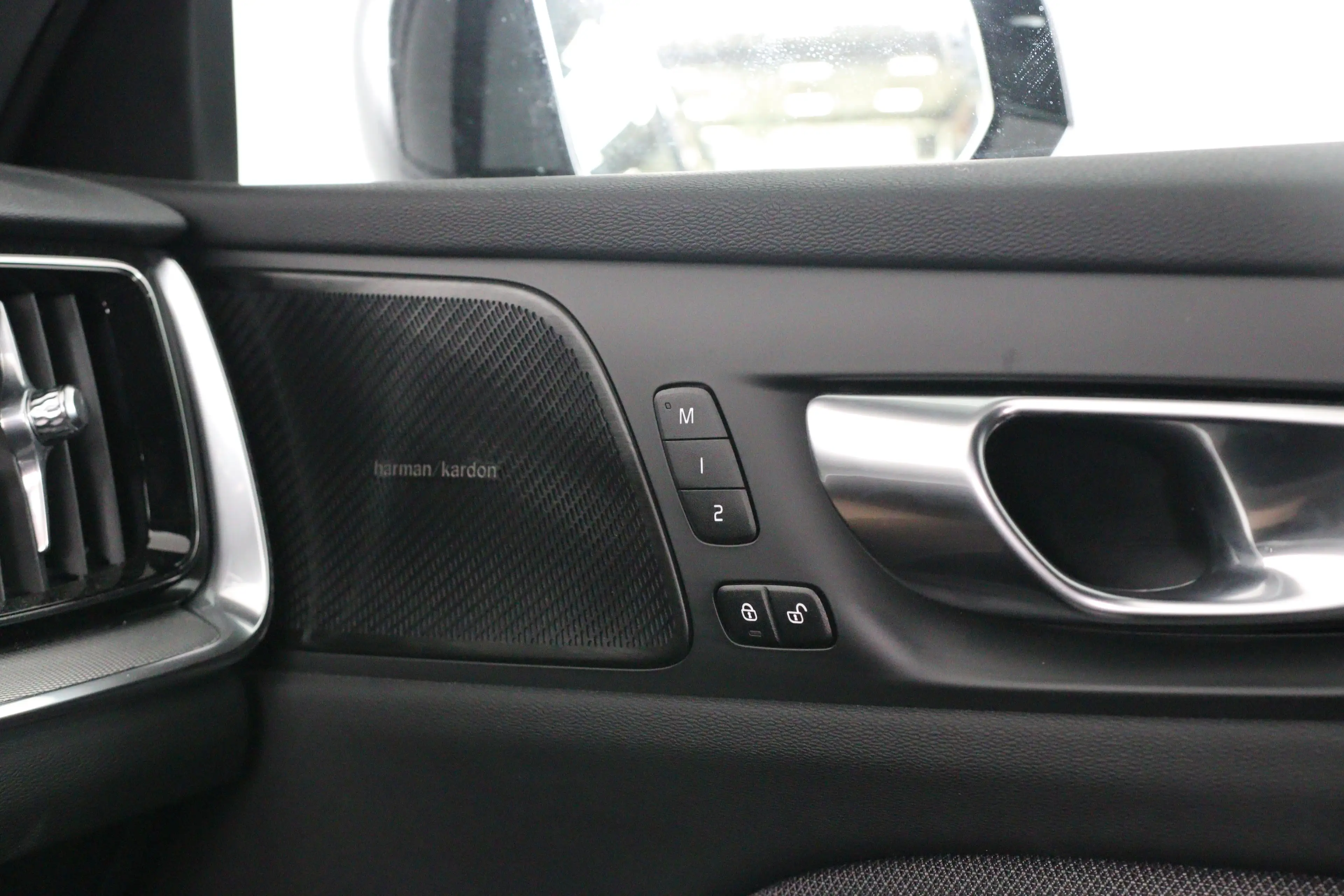 Volvo V60 2.0 T6 Plug-in hybrid AWD Plus Dark | Trekhaak Ele — photo 22