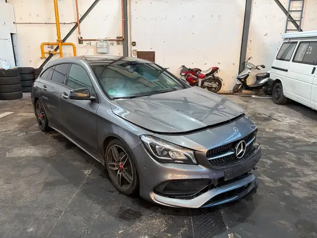 Mercedes-Benz CL CLA 180 AMG-Line Automatik