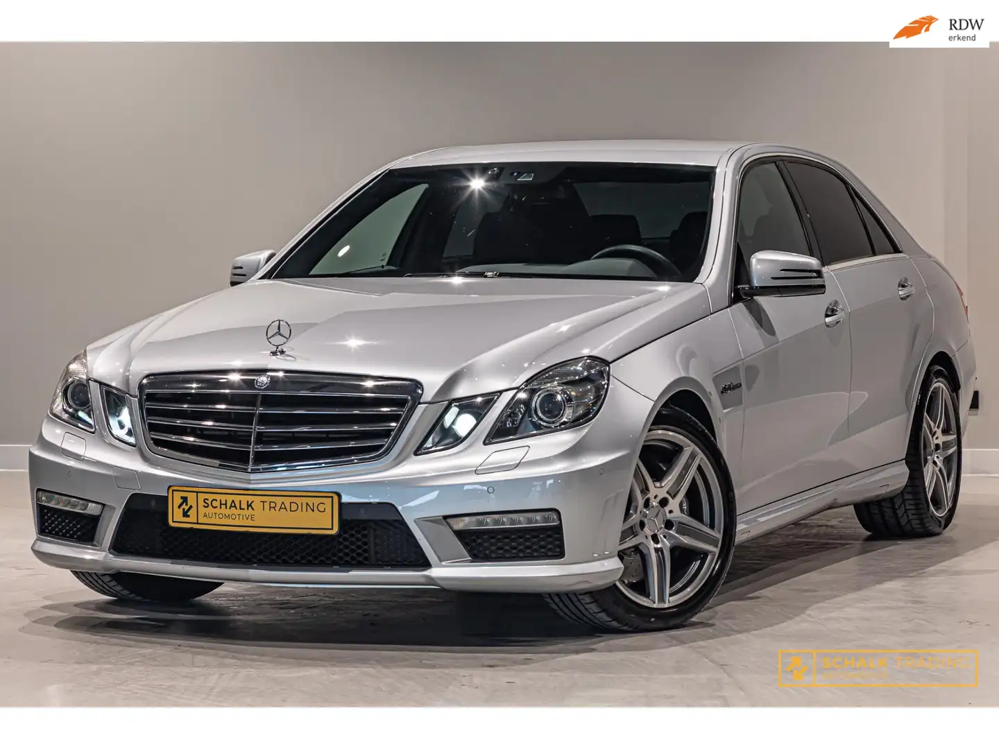 Mercedes-Benz E 63 AMG 63|H&K|Cam|E-stoel|Youngtimer Grijs - 1