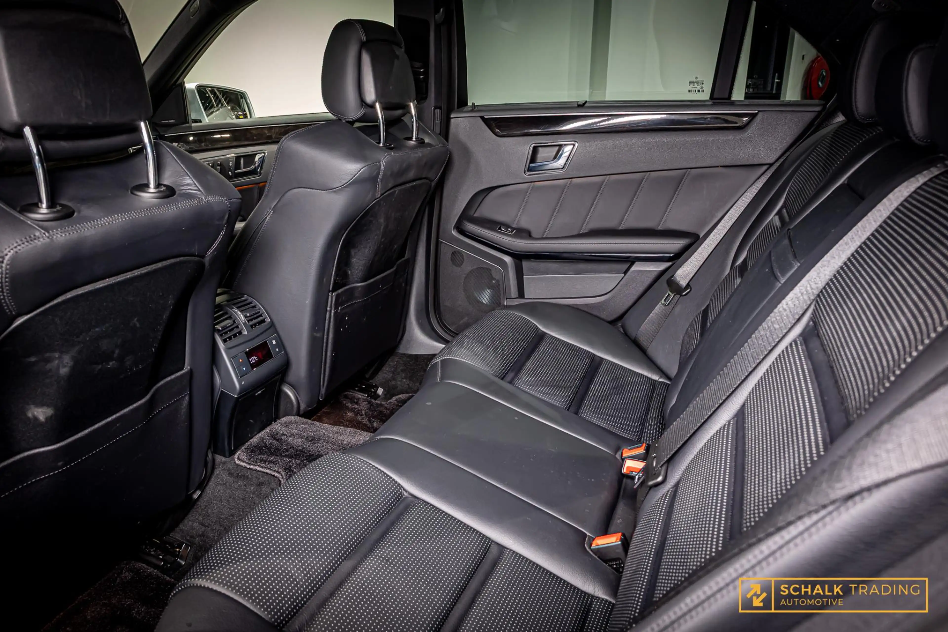 Mercedes-Benz E 63 AMG 63|H&K|Cam|E-stoel|Youngtimer — photo 30