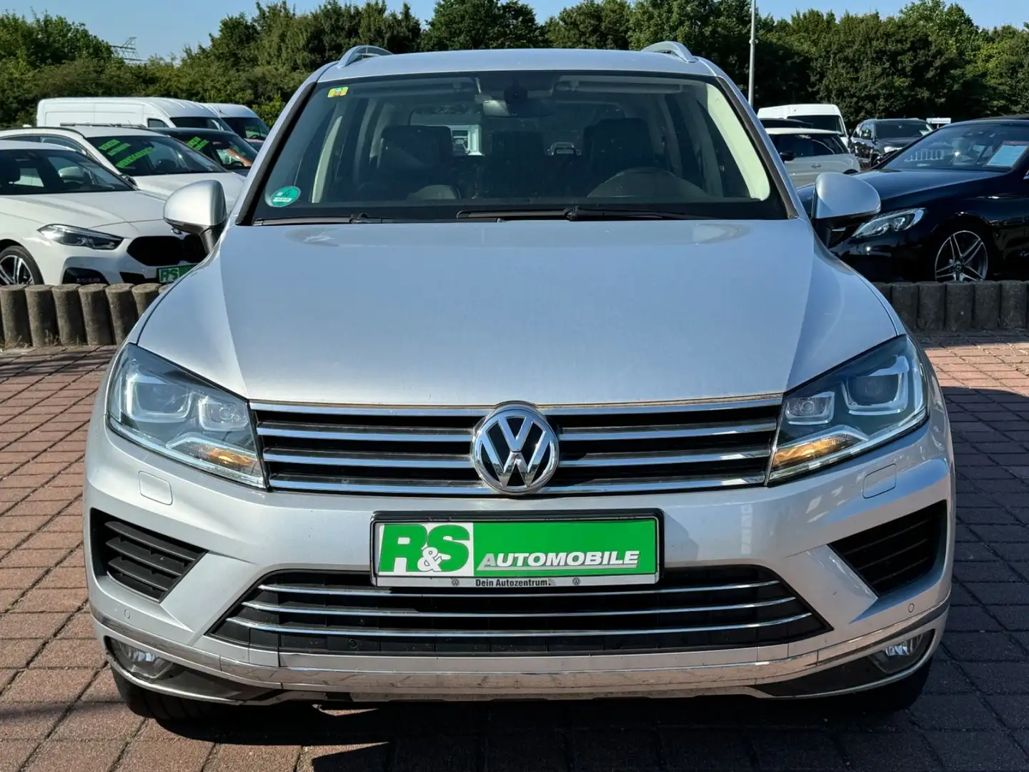 Volkswagen Touareg 3.0TDI V6 BMT/Start-Stopp 4Motion Plateado - 2