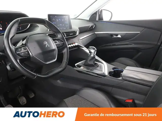 Peugeot 3008 view 11