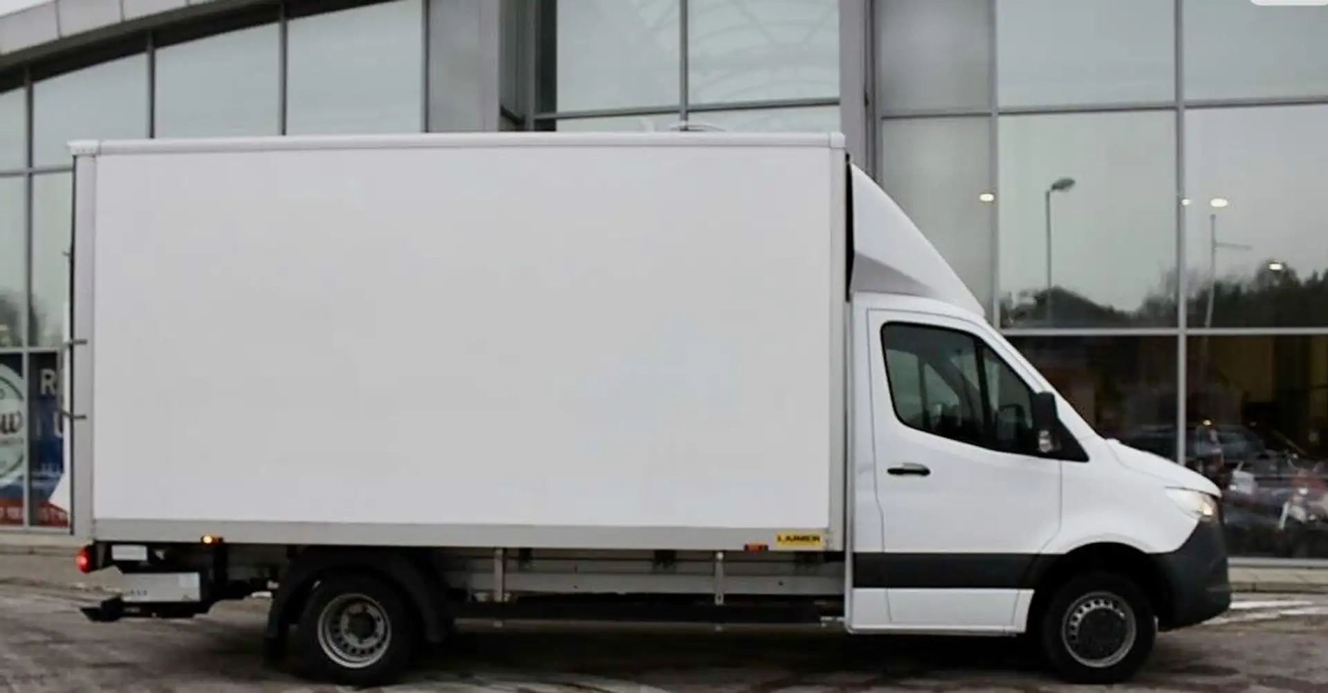 Mercedes-Benz Sprinter 516 Kofferaufbau mit Ladebordwand Weiß - 1