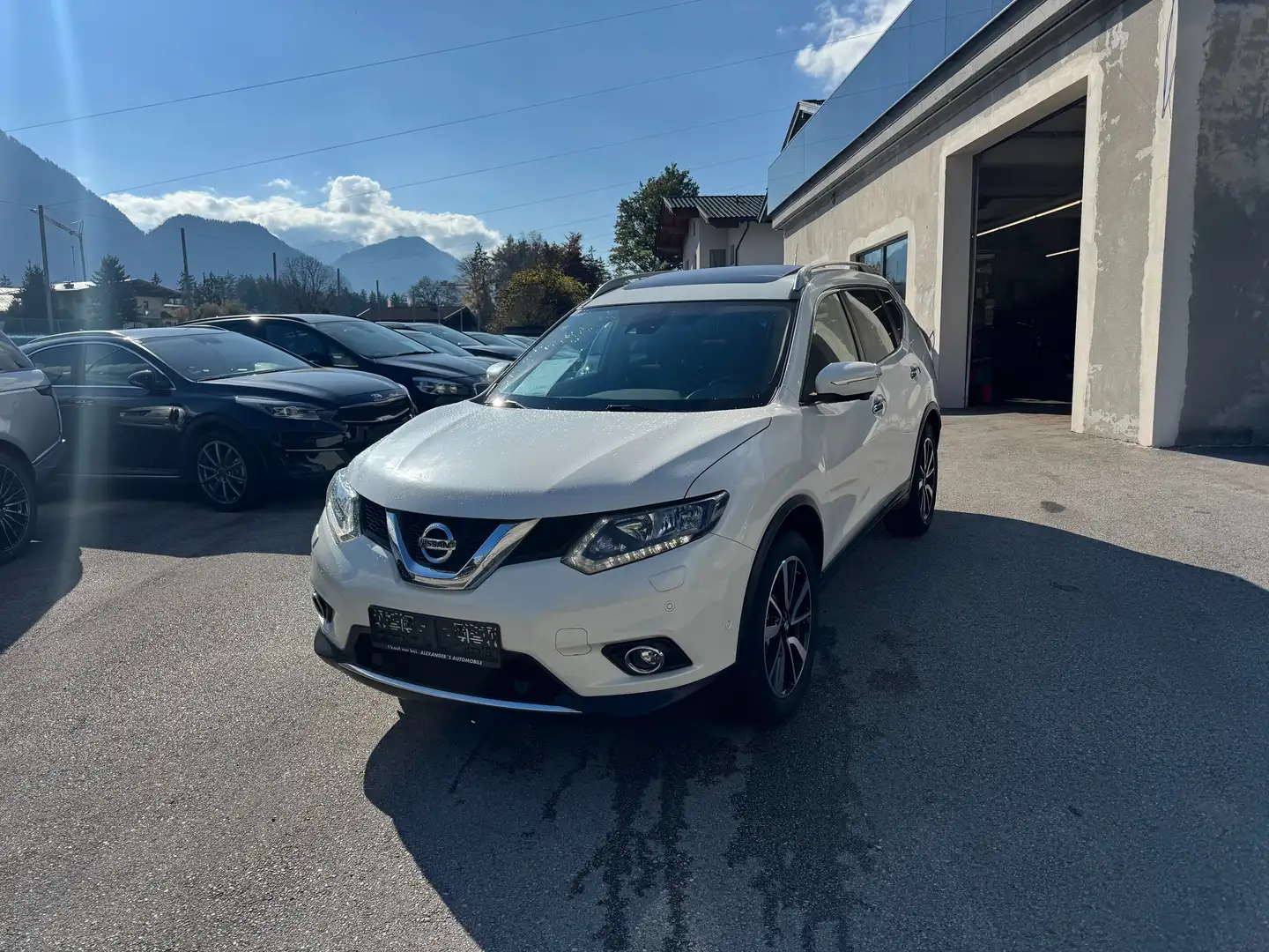 Nissan X-Trail 7 Sitzer 4x4 Weiß - 2