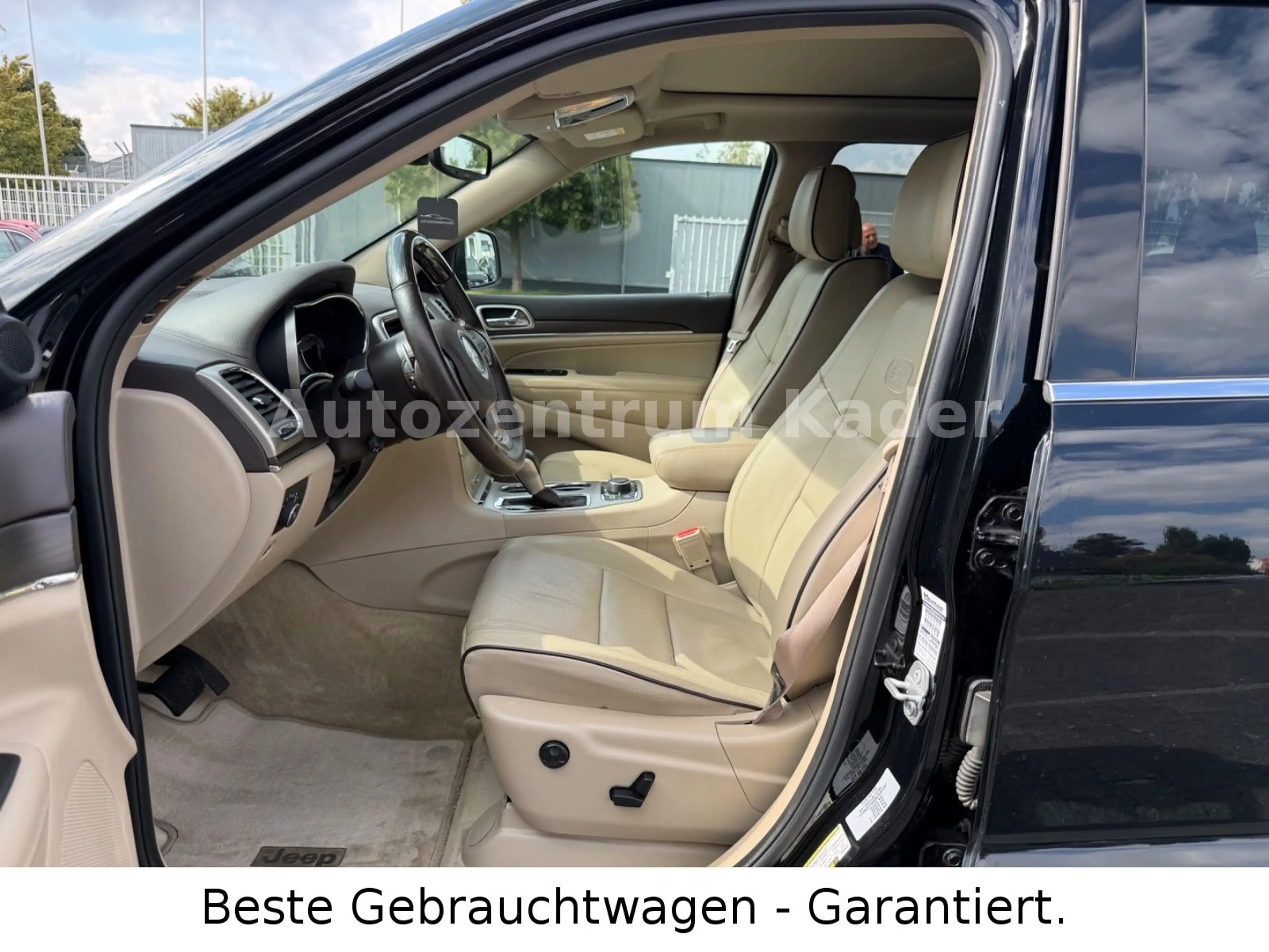 Jeep Grand Cherokee 3.0 CRD V6 Overland*StandHZ*Pano* — photo 12