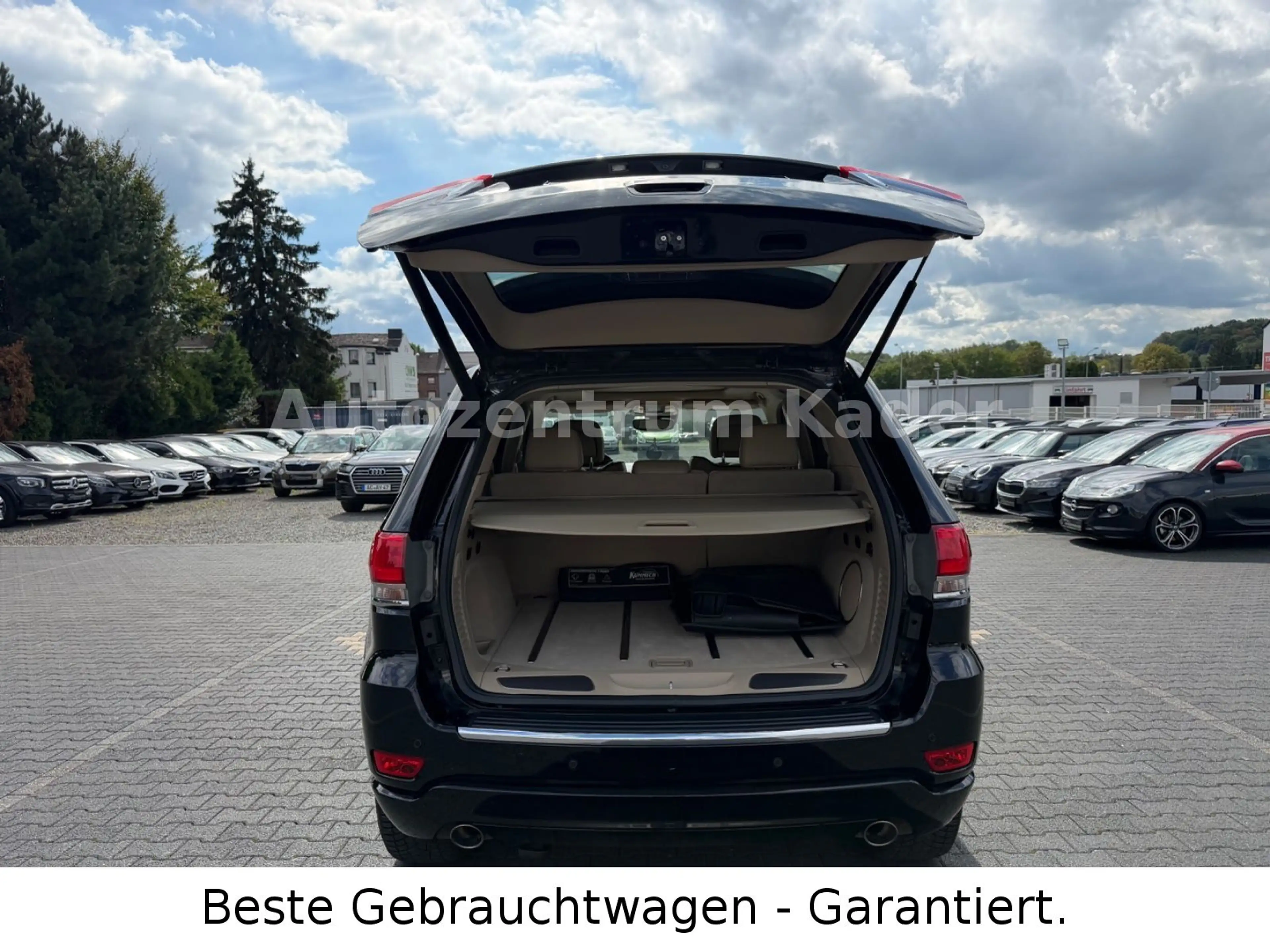 Jeep Grand Cherokee 3.0 CRD V6 Overland*StandHZ*Pano* — photo 15