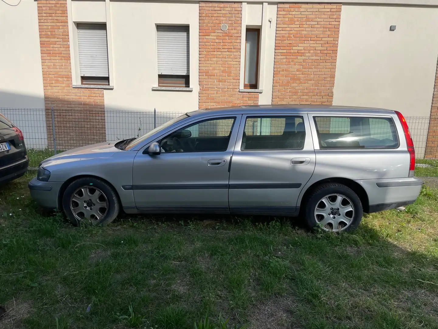 Volvo V70 V70 2.5d Grigio - 1