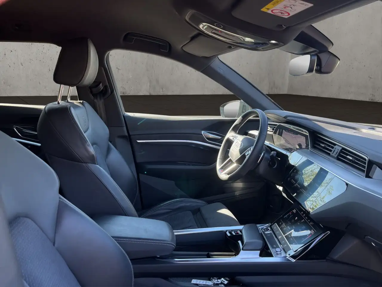 Audi Q8 e-tron Advanced 50 quattro 250 kW 16