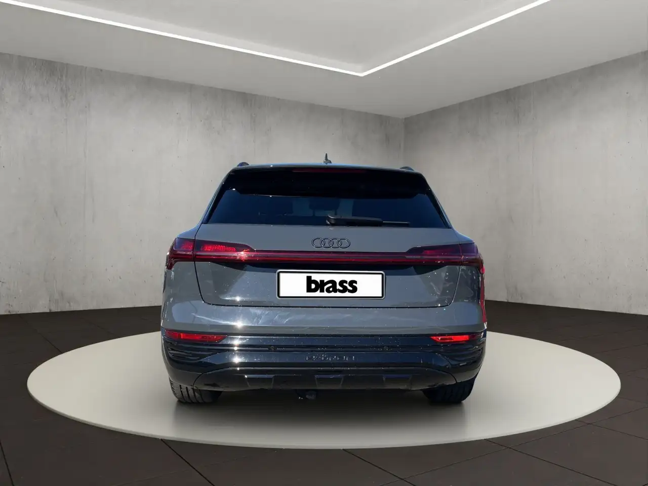 Audi Q8 e-tron Advanced 50 quattro 250 kW 4