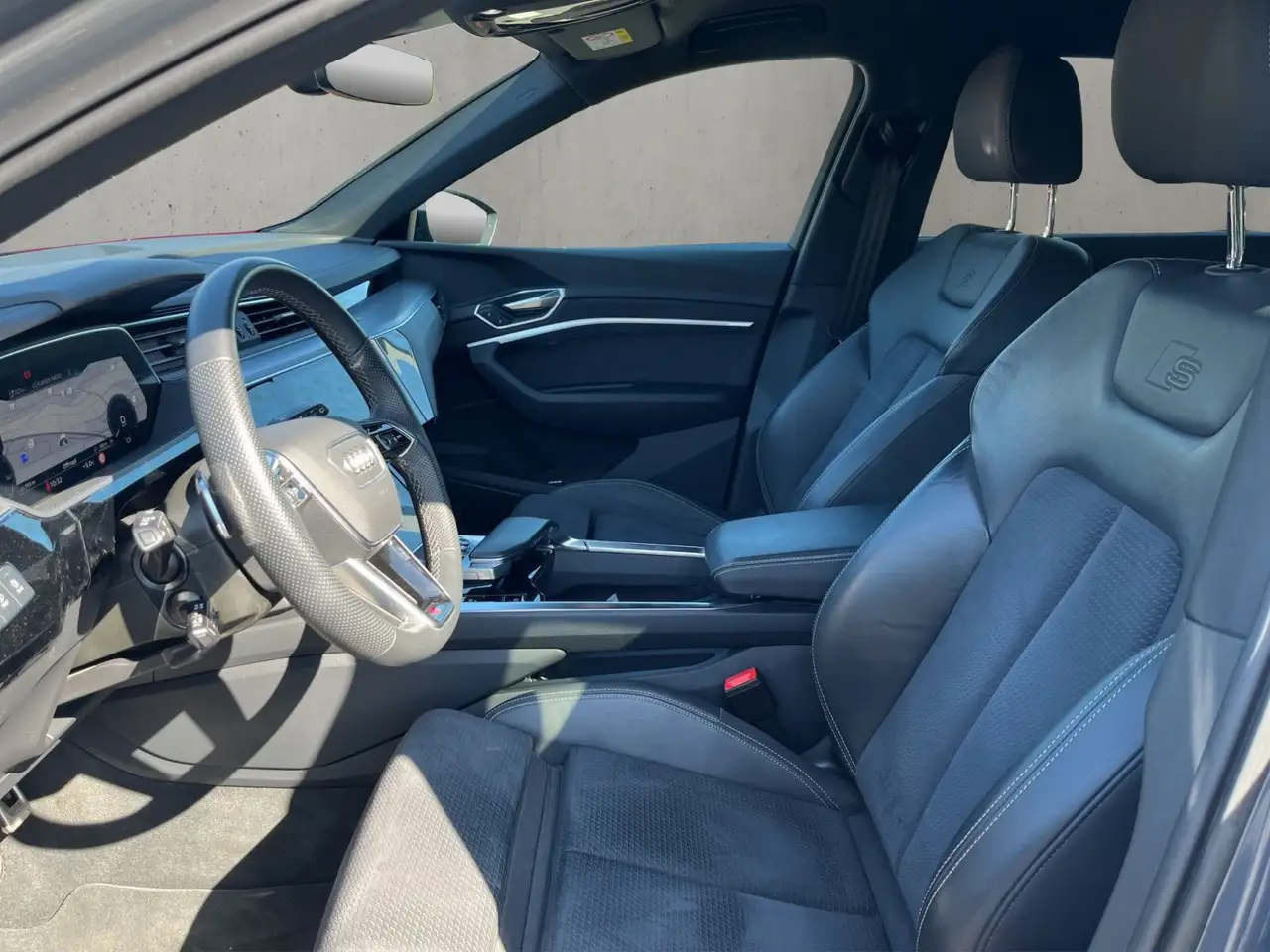 Audi Q8 e-tron Advanced 50 quattro 250 kW 9