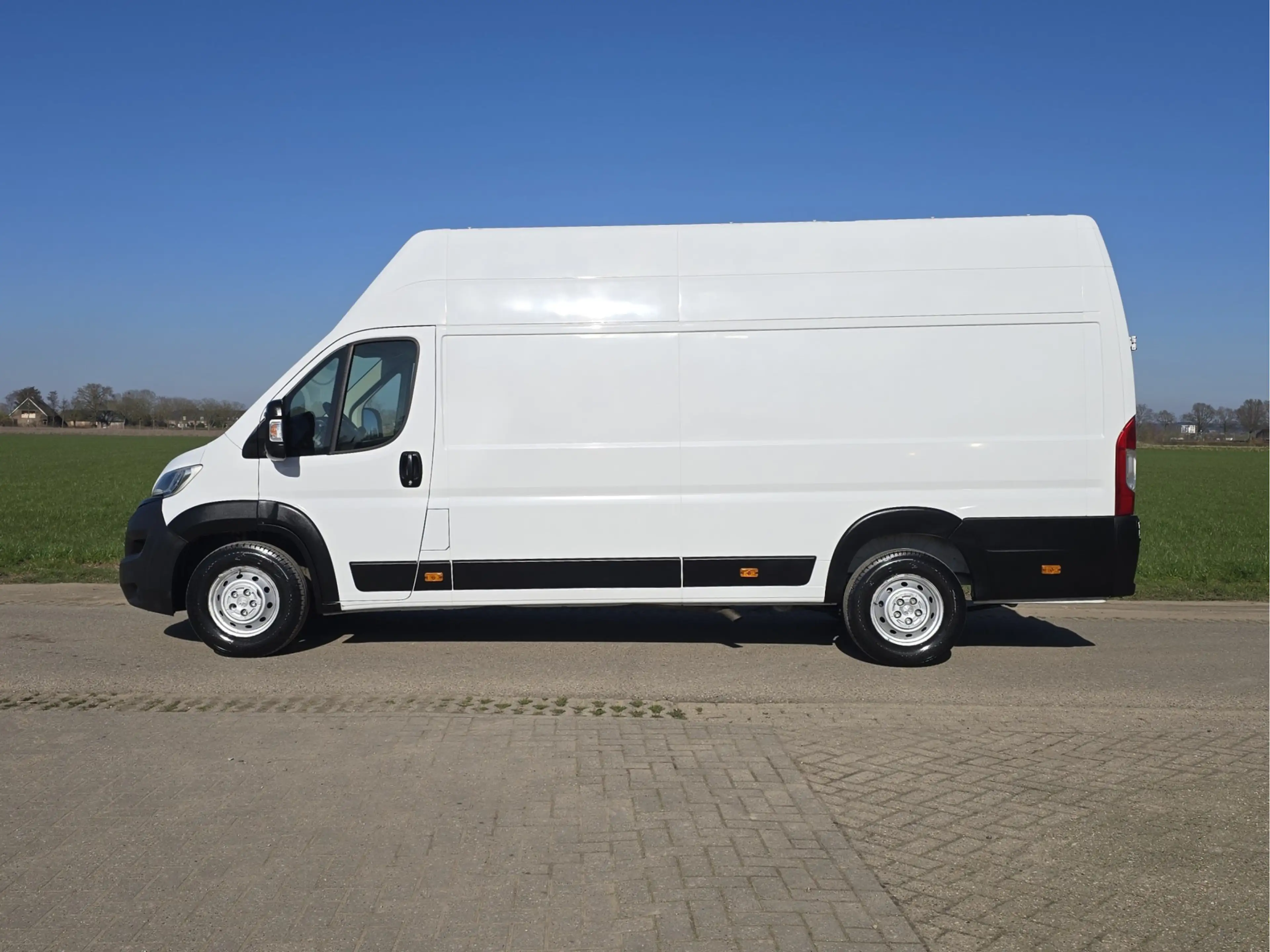 Peugeot Boxer 435 2.2 BlueHDi L4H3 - 165 Pk - Euro 6 - ParkeerCa — photo 2