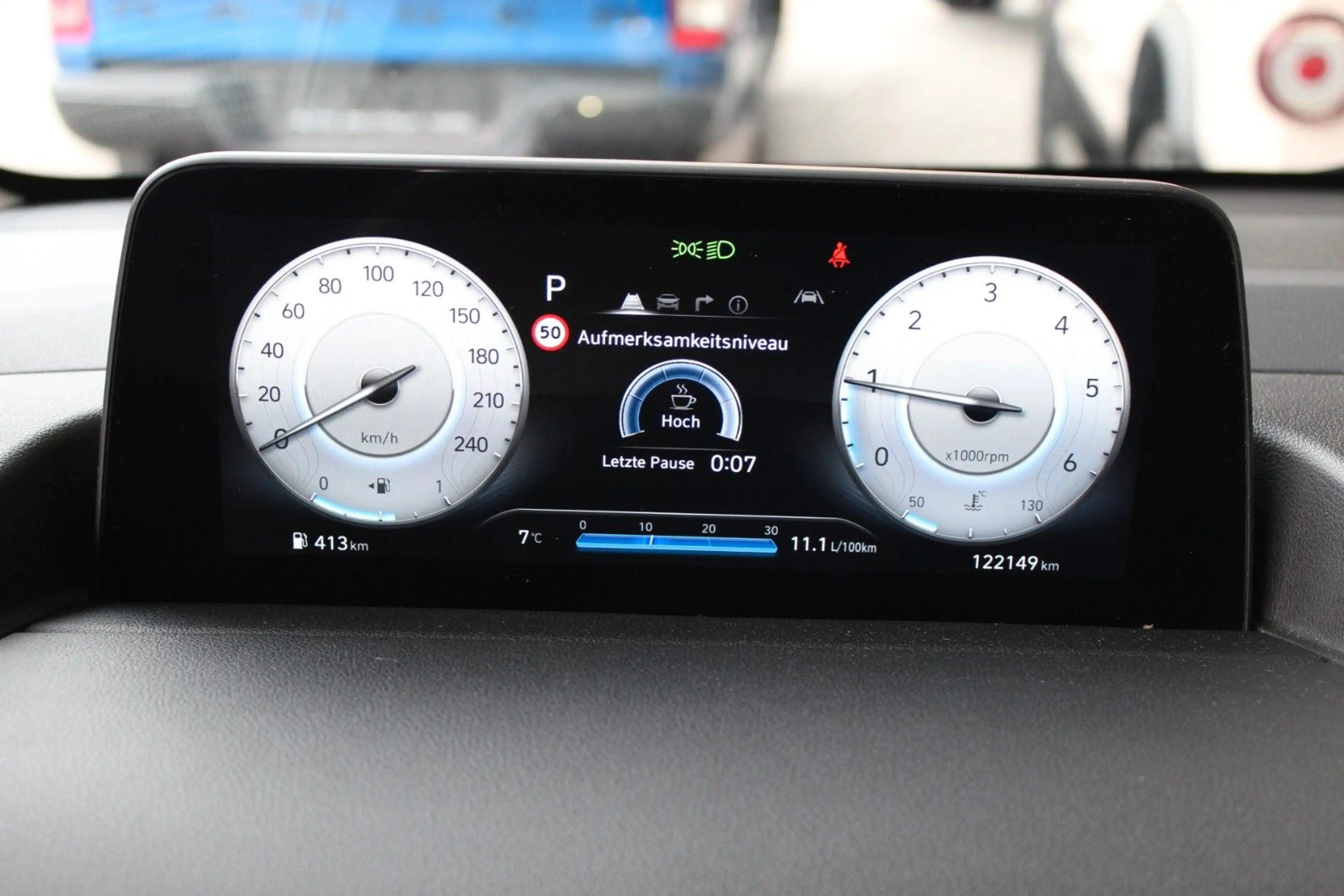 Hyundai STARIA Prime 4WD 9-Sitzer mit Standheizung — photo 15