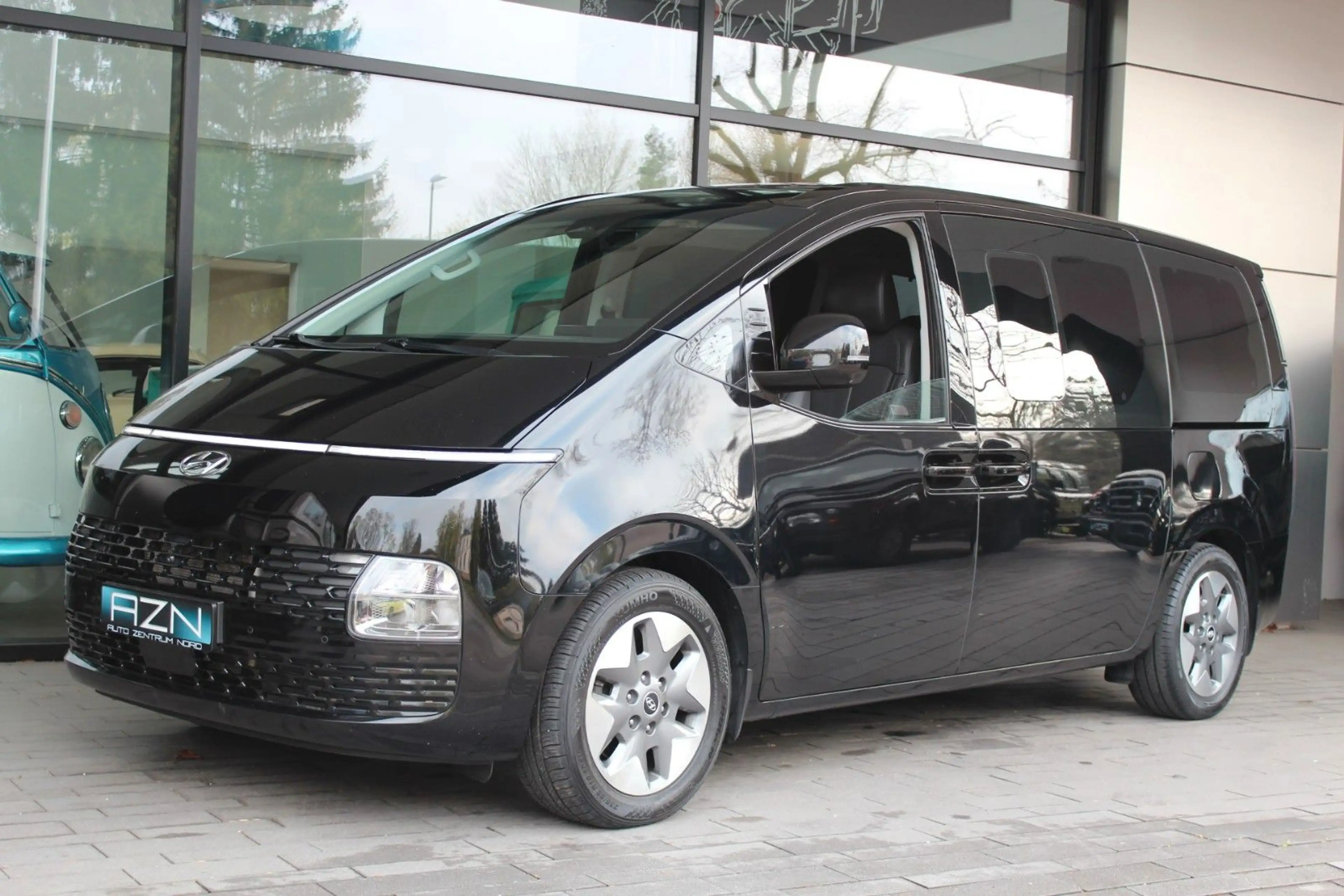 Hyundai STARIA Prime 4WD 9-Sitzer mit Standheizung — photo 4