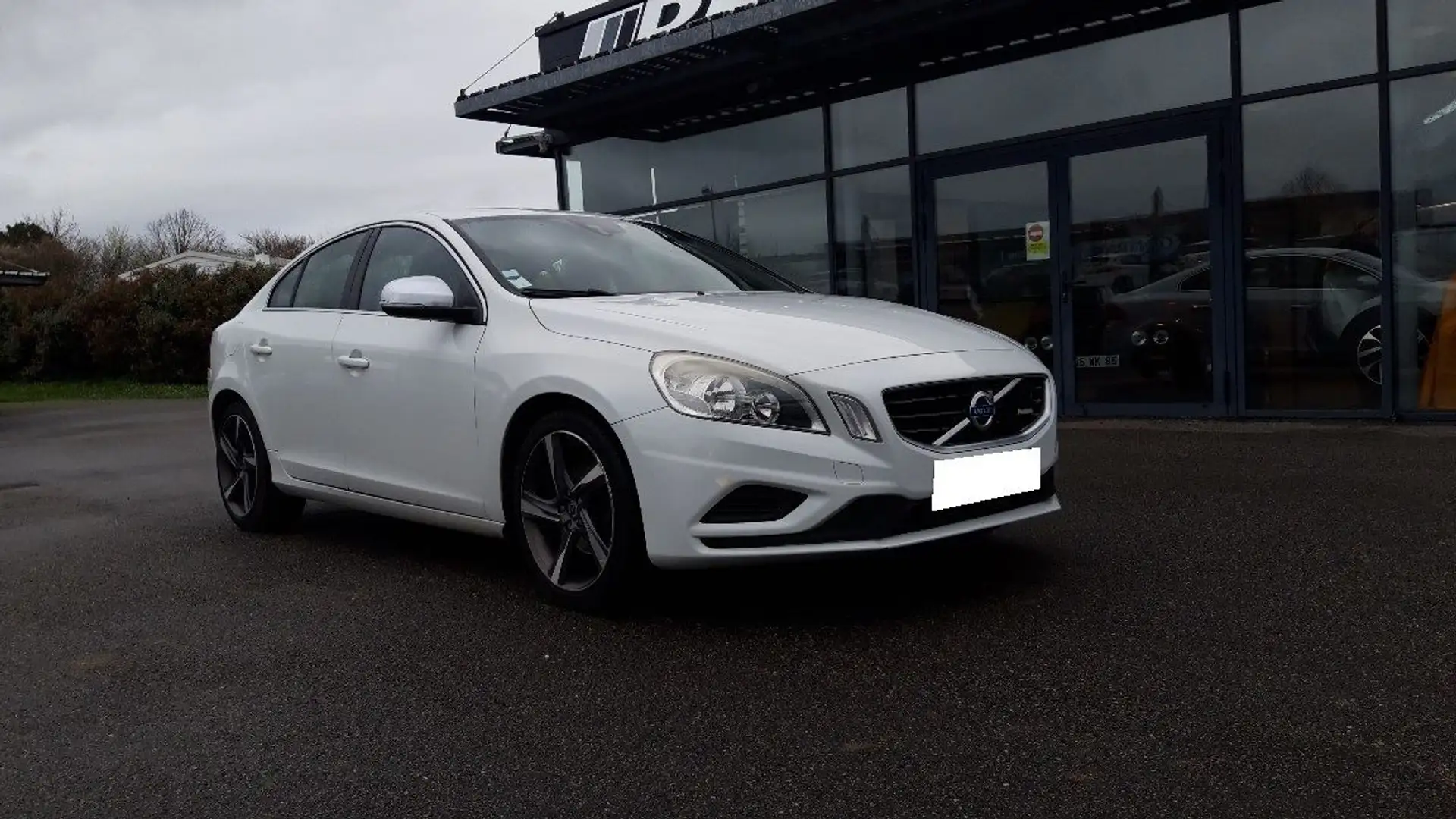 Volvo S60 D3 163CH R-DESIGN - 1
