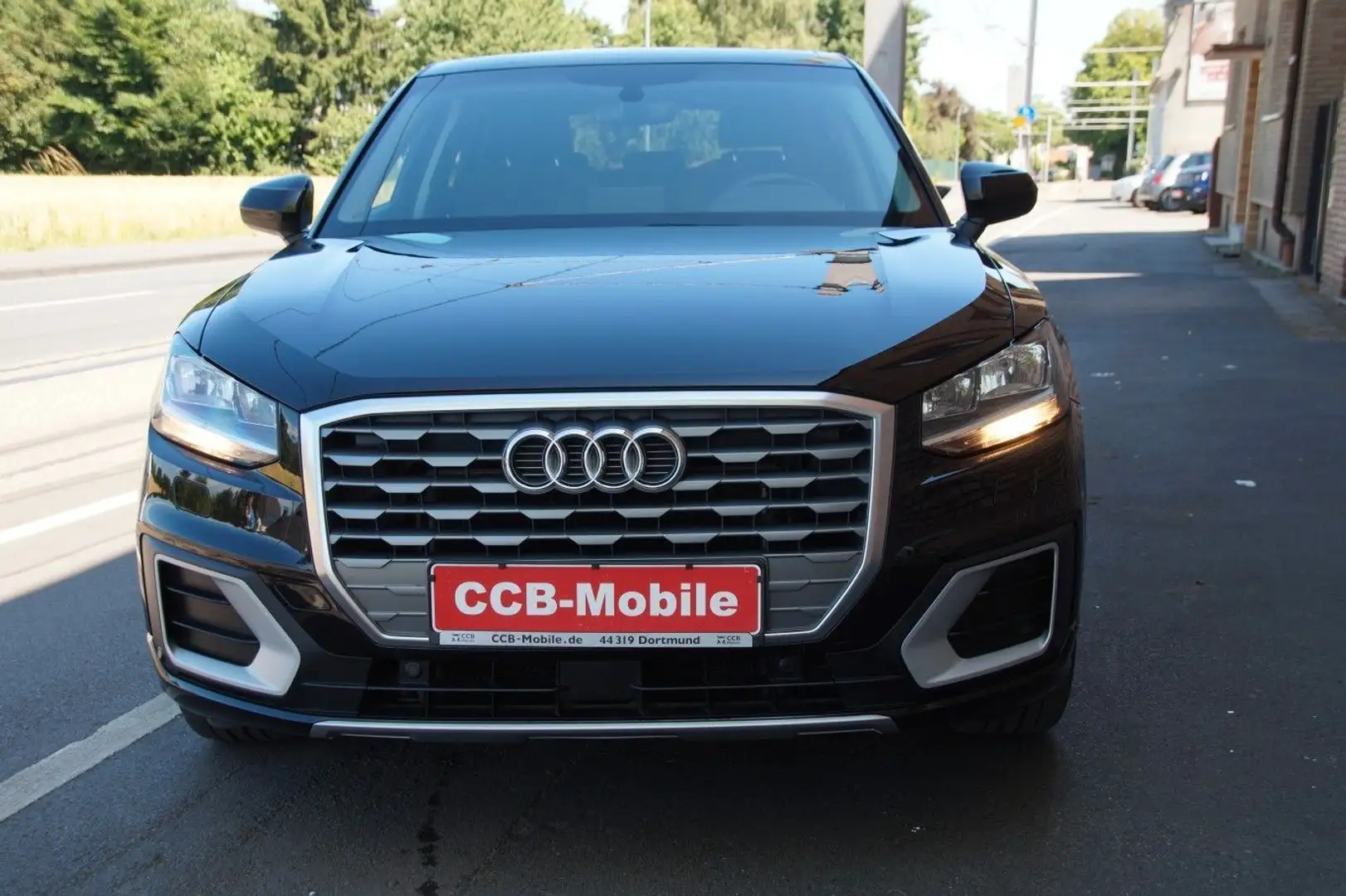 Audi Q2 sport/1HAND*UNFALLFREI*SCHEKCHEFT*SCHIEBEDACH Zwart - 2