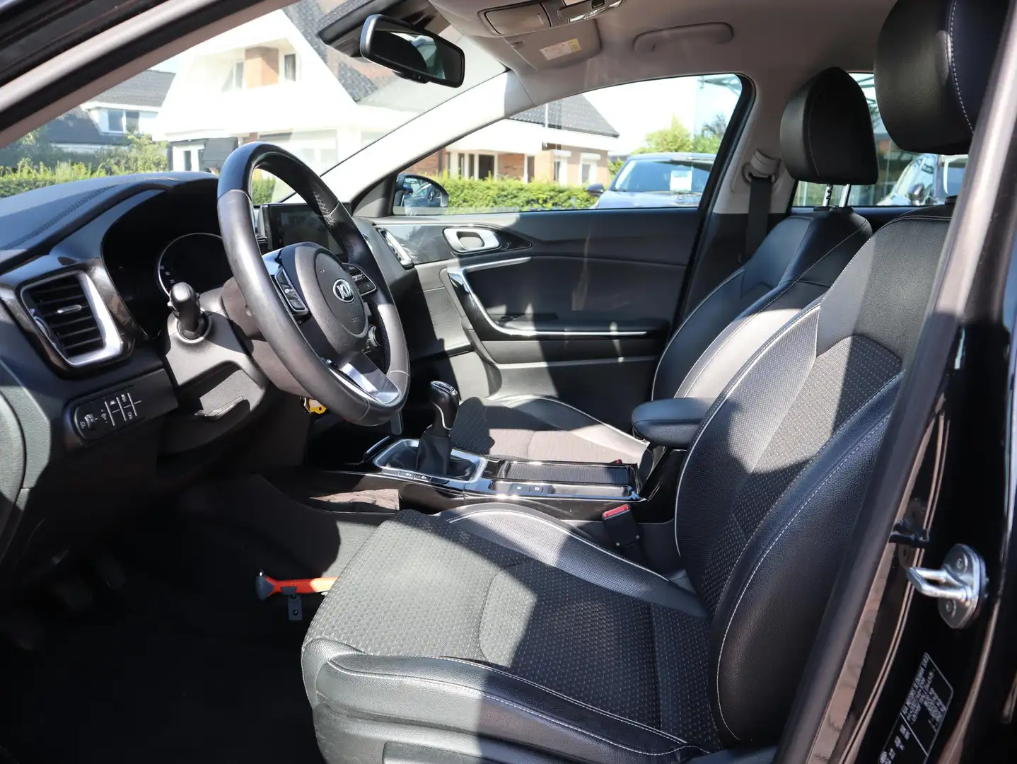 Kia XCeed 1.0 T-GDi DynamicLine | Camera | Navigatie | Clima Noir - 2