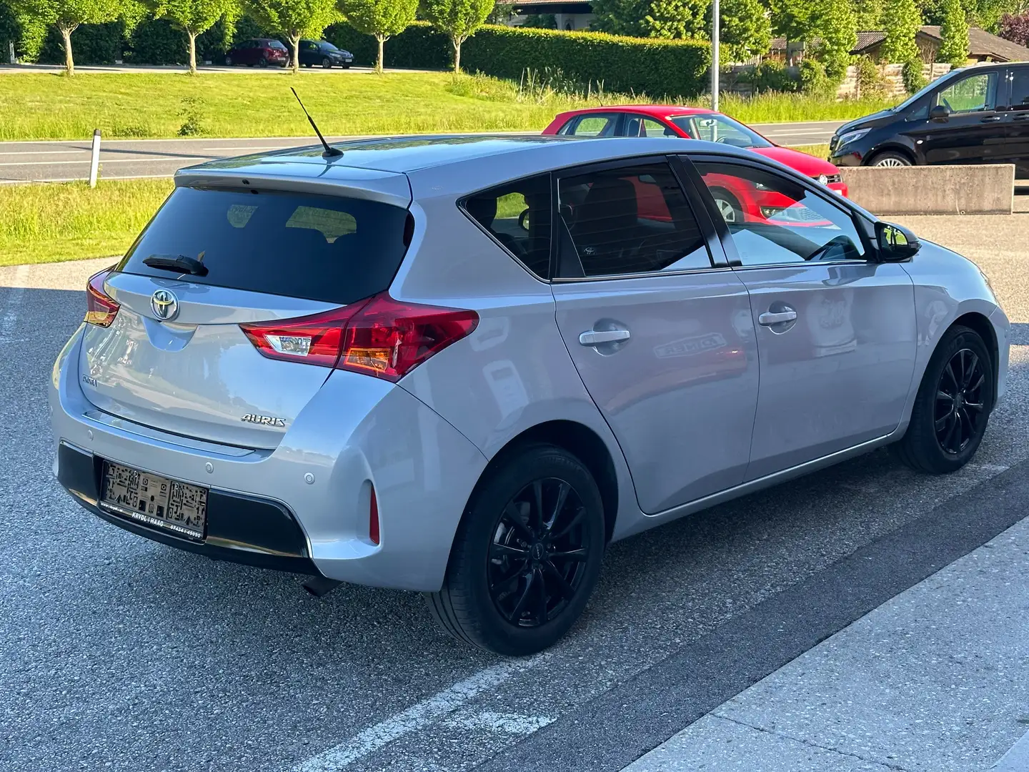 Toyota Auris TS 1,6 Valvematic Active MDS Silber - 2