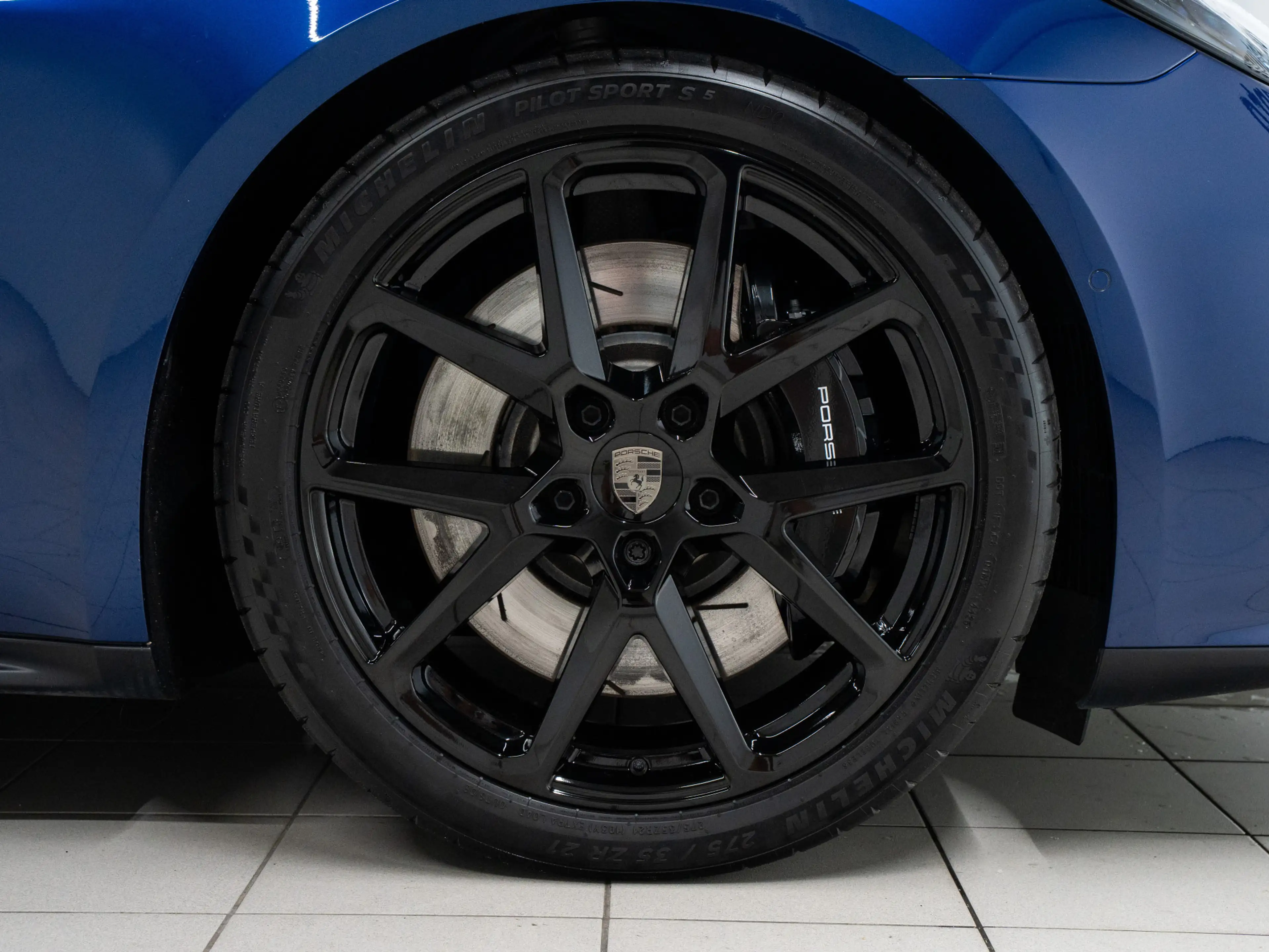Porsche Panamera 4S E-Hybrid — photo 9