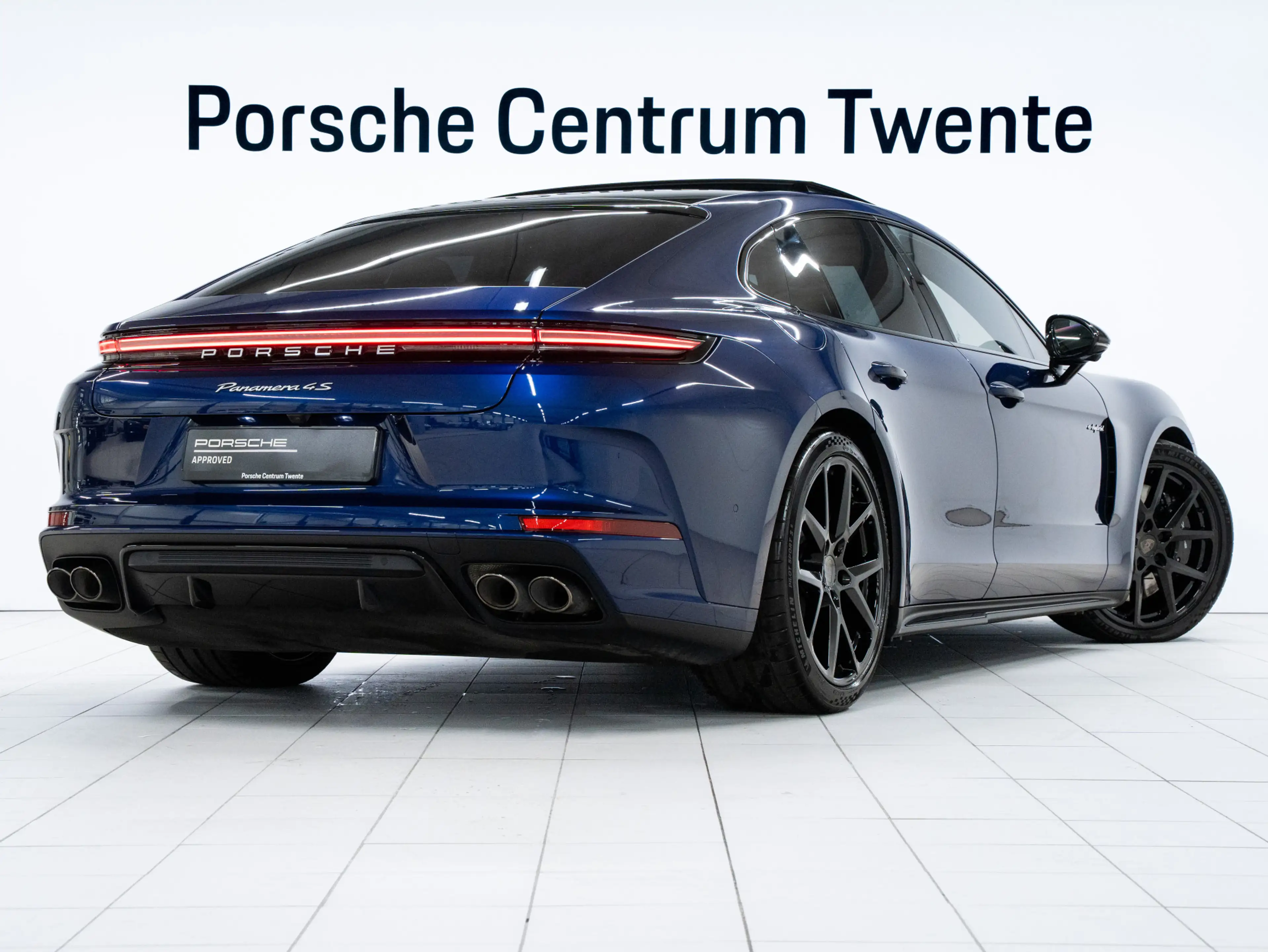 Porsche Panamera 4S E-Hybrid — photo 3