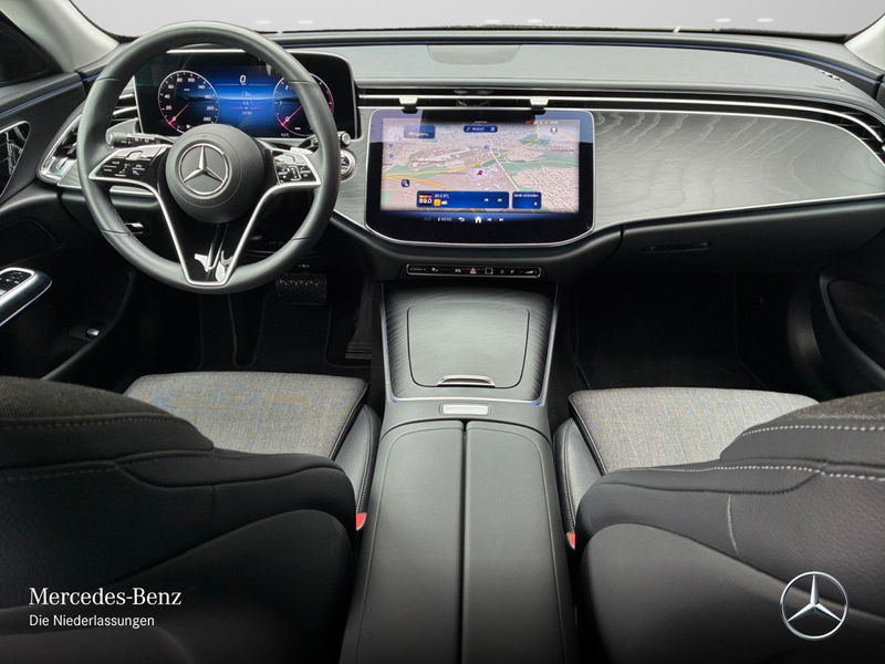 Mercedes-Benz E 220 d T Avantgarde WideScreen Distr. LED AHK PTS — photo 13