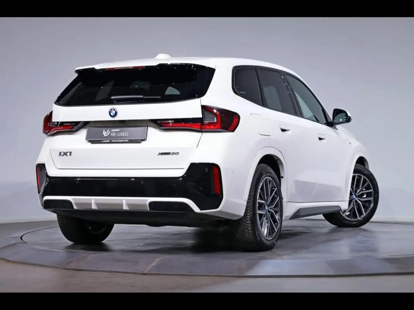 BMW iX1 xDrive30 Kit M Sport Blanc - 2