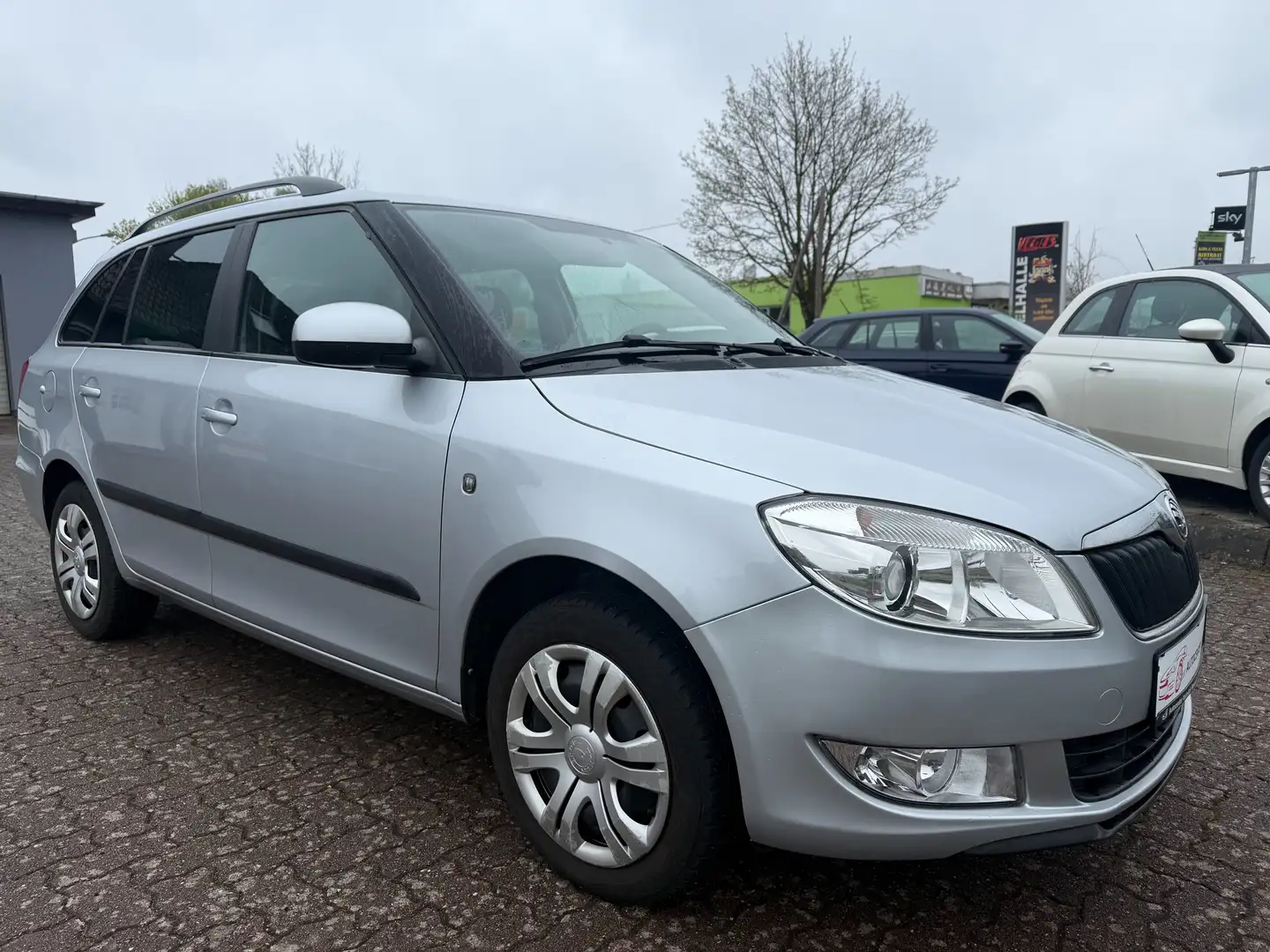 Skoda Fabia Fresh+1.HAND*SCHECKHEFTGEPFL*ZAHNRIEMEN/INSPEK.NEU Grau - 1