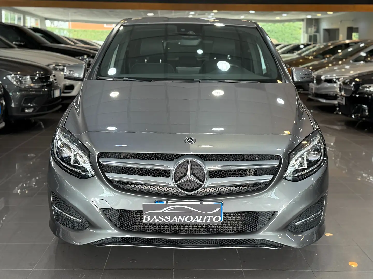 Mercedes-Benz B 180 Classe B - T246 d Premium Next auto Gris - 2
