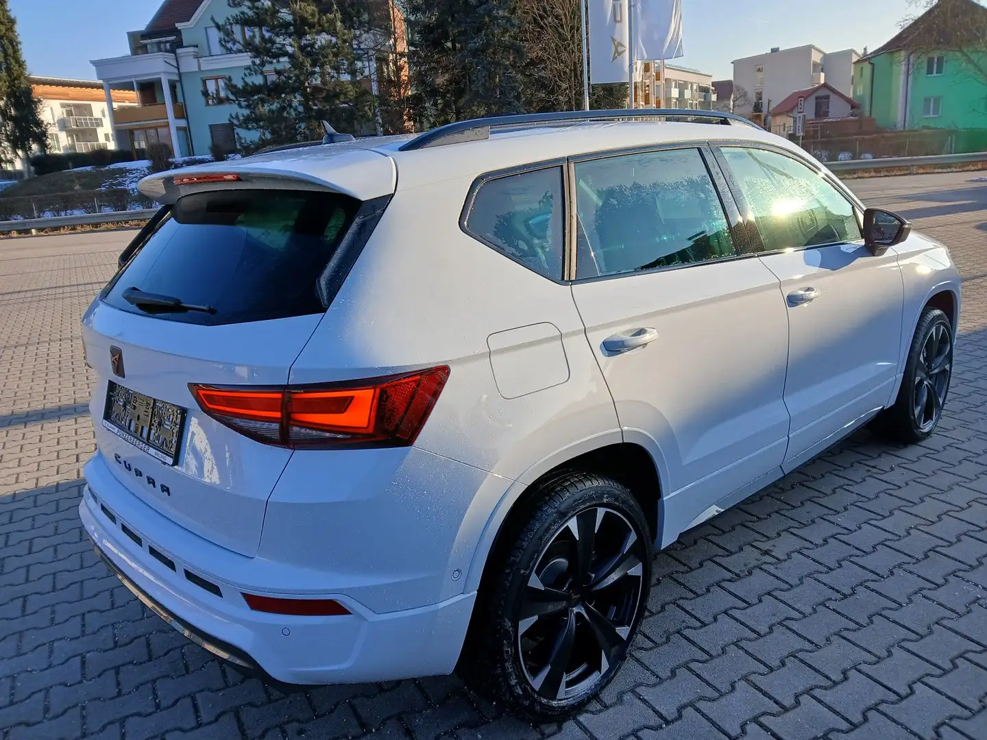 CUPRA Ateca 2.0 TSI DSG 4Drive 190 Weiß - 1